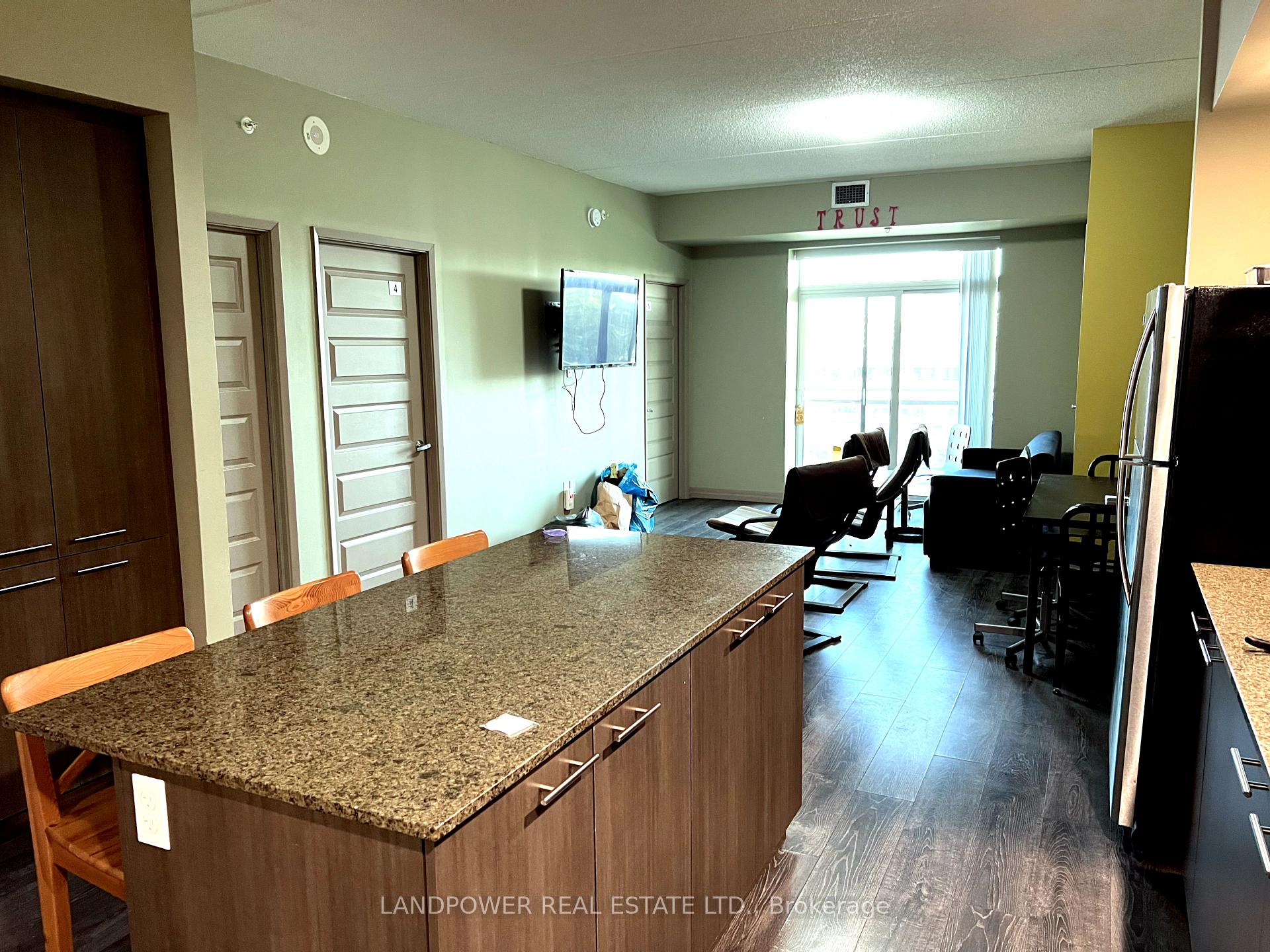 Photo 10 of Unit 606, 8 Hickory Street W, Waterloo — HOMEH