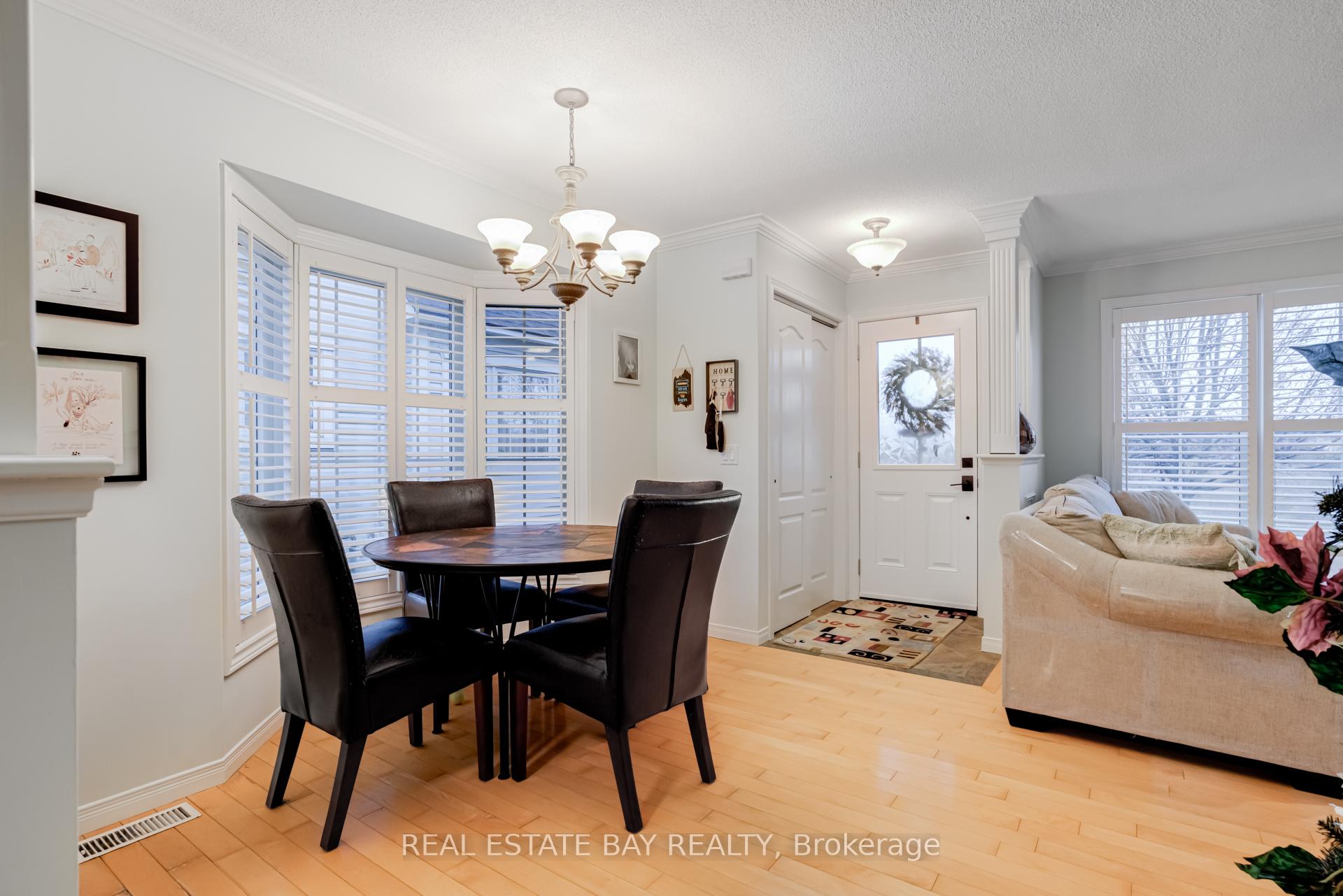 Photo 9 of Unit 7, 1085 Harrogate Drive, Hamilton, Meadowlands — HOMEH