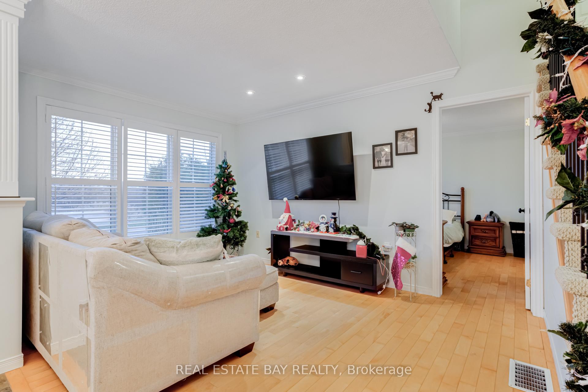 Photo 12 of Unit 7, 1085 Harrogate Drive, Hamilton, Meadowlands — HOMEH