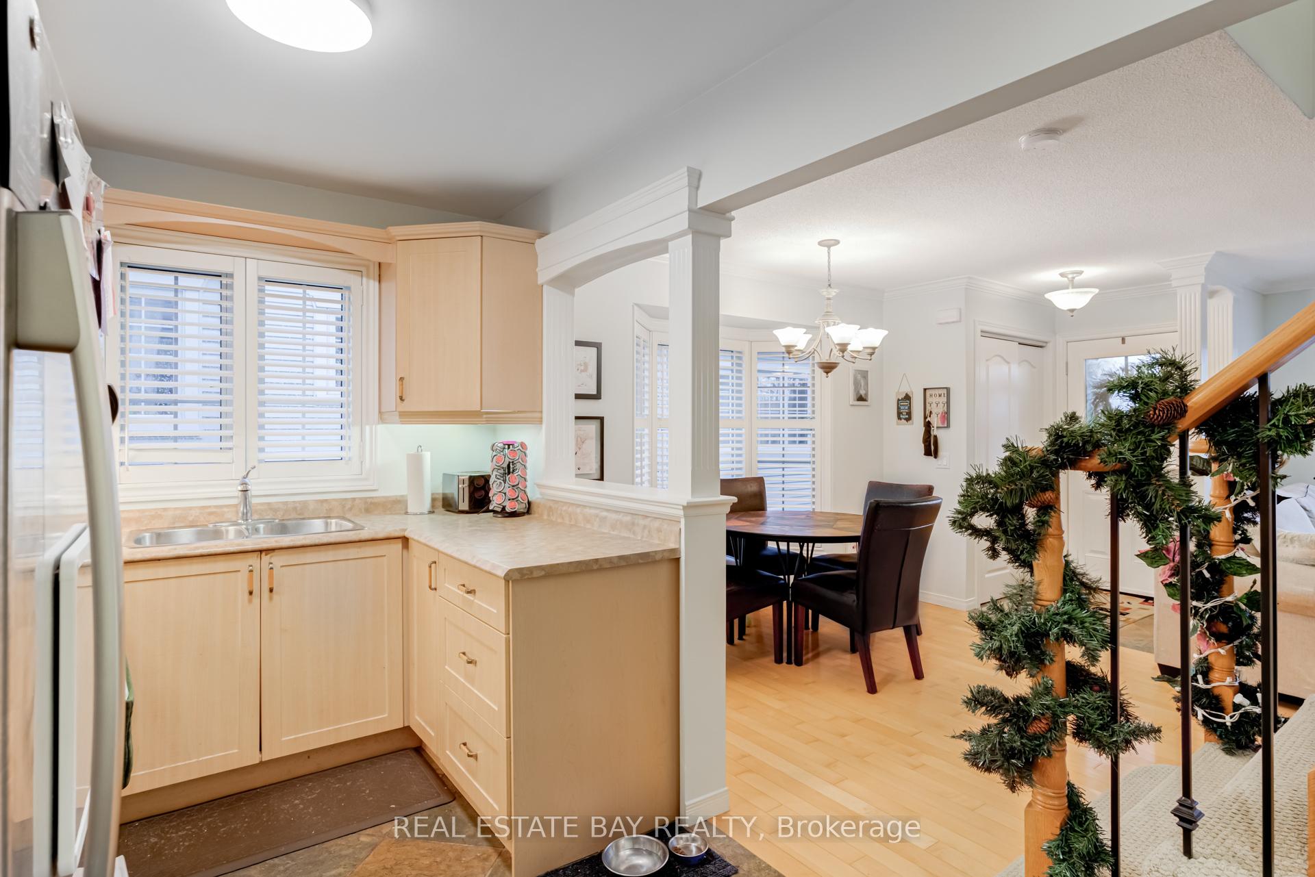 Photo 16 of Unit 7, 1085 Harrogate Drive, Hamilton, Meadowlands — HOMEH