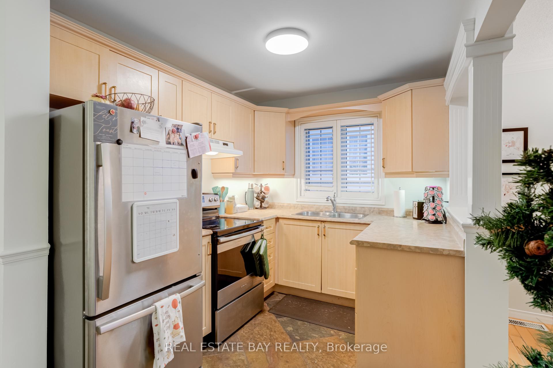 Photo 17 of Unit 7, 1085 Harrogate Drive, Hamilton, Meadowlands — HOMEH