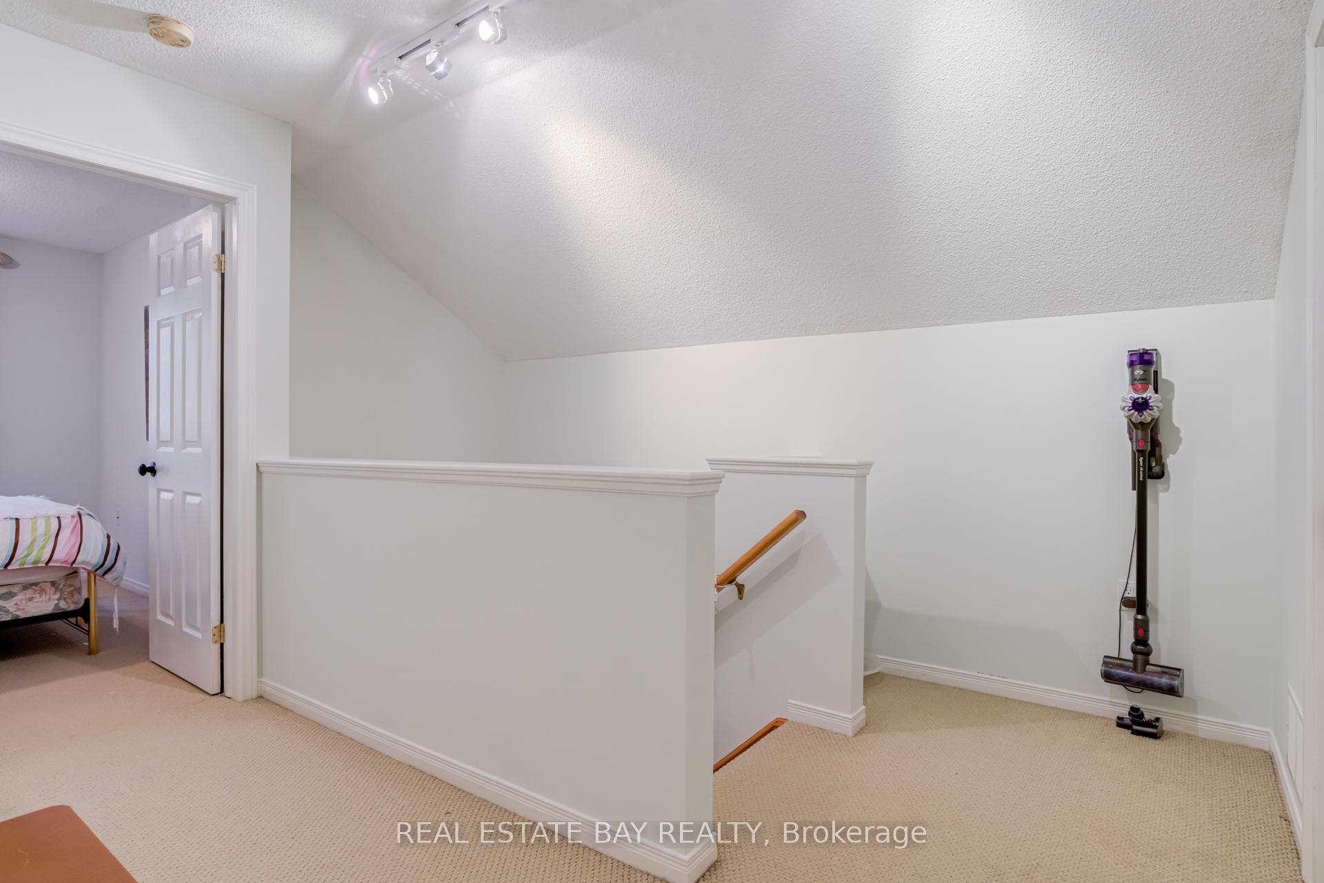 Photo 25 of Unit 7, 1085 Harrogate Drive, Hamilton, Meadowlands — HOMEH