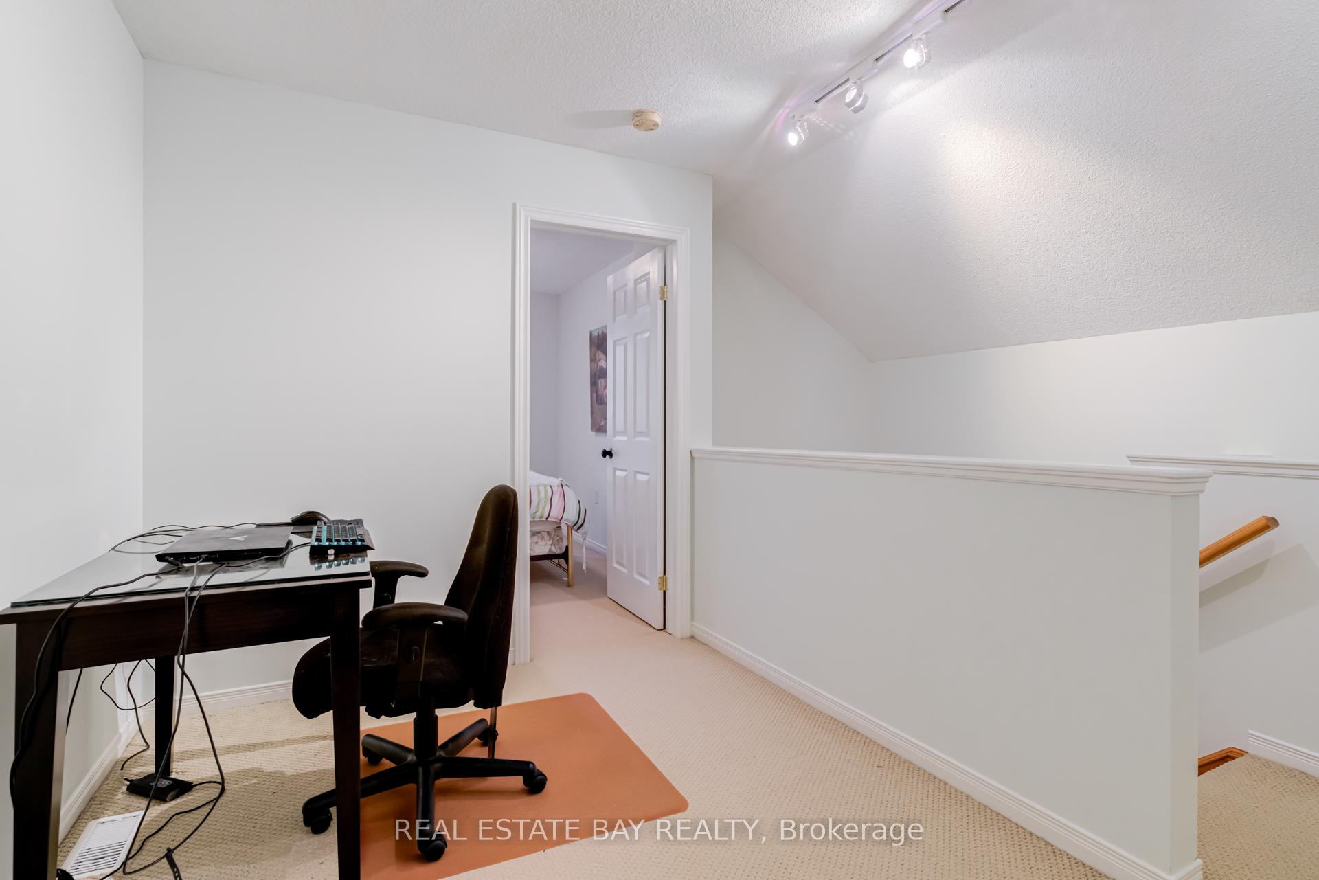 Photo 27 of Unit 7, 1085 Harrogate Drive, Hamilton, Meadowlands — HOMEH