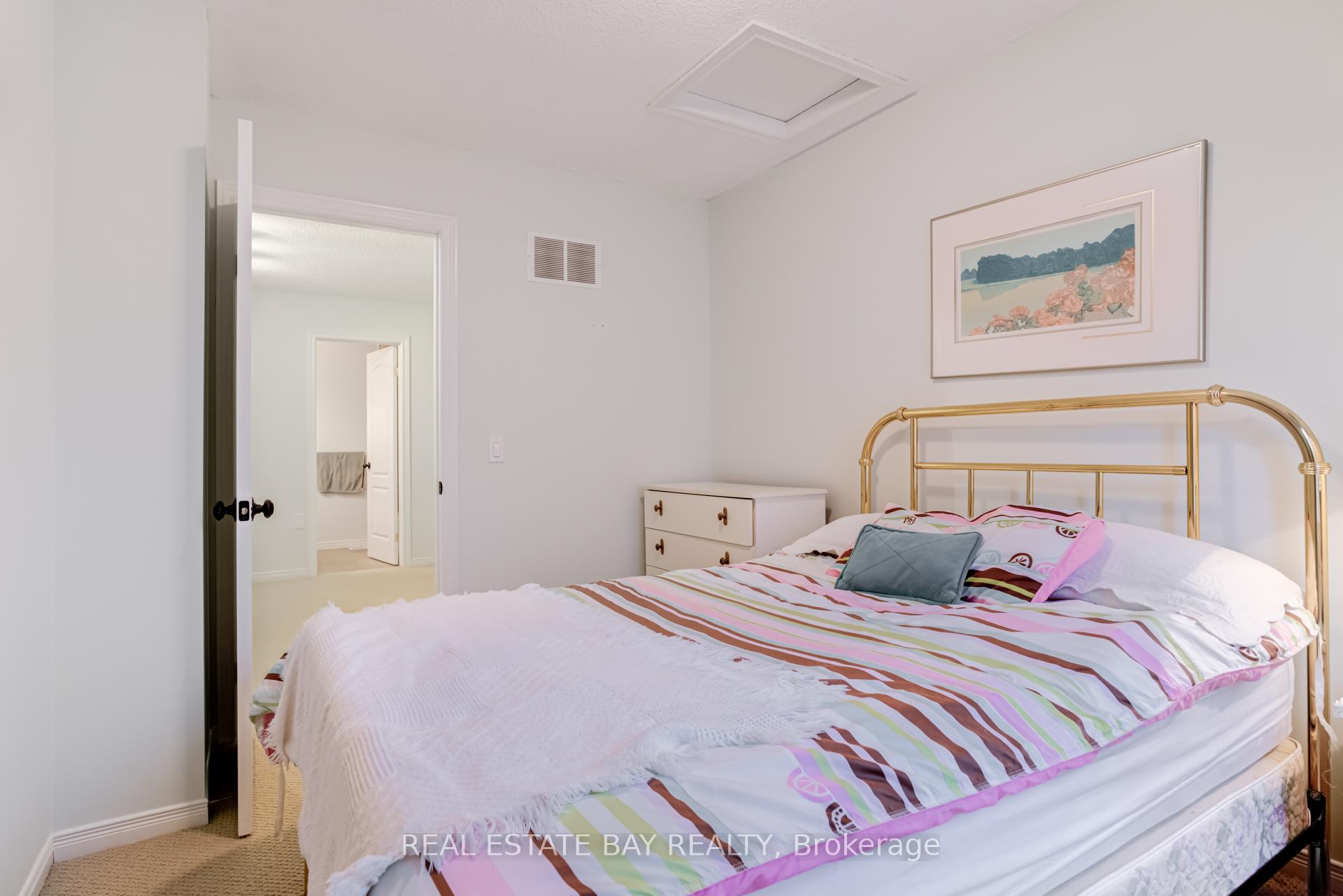 Photo 29 of Unit 7, 1085 Harrogate Drive, Hamilton, Meadowlands — HOMEH