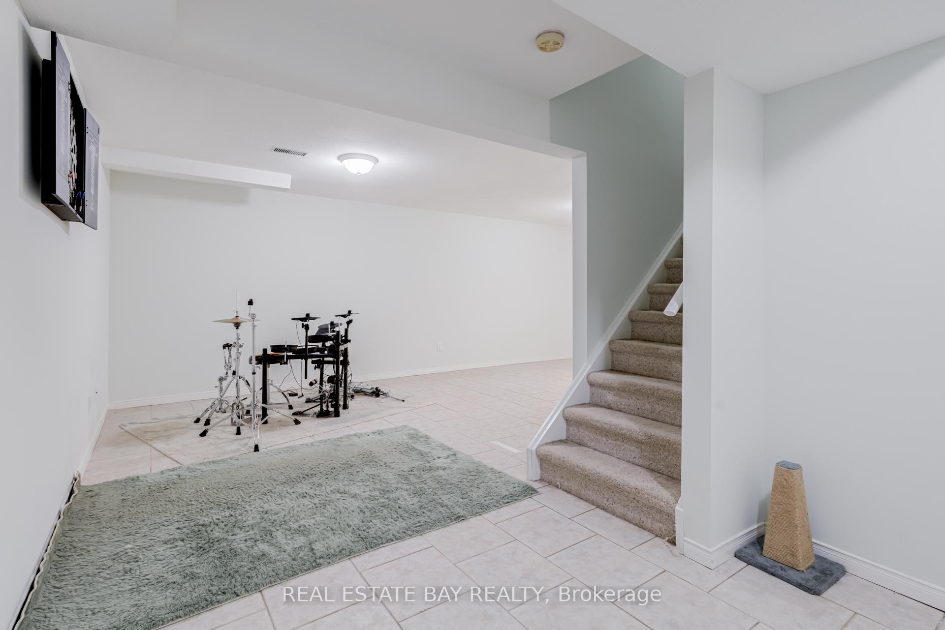 Photo 33 of Unit 7, 1085 Harrogate Drive, Hamilton, Meadowlands — HOMEH