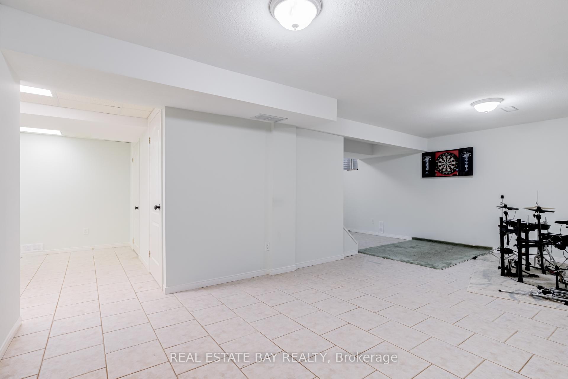 Photo 35 of Unit 7, 1085 Harrogate Drive, Hamilton, Meadowlands — HOMEH