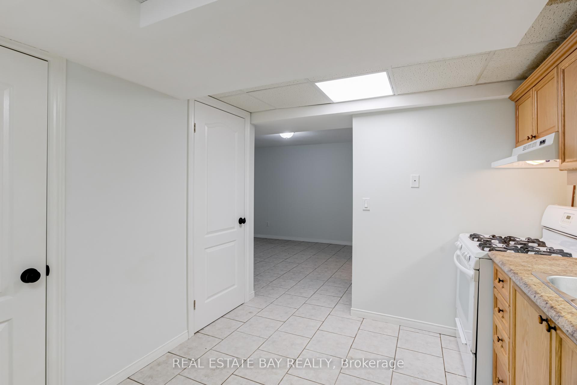 Photo 37 of Unit 7, 1085 Harrogate Drive, Hamilton, Meadowlands — HOMEH