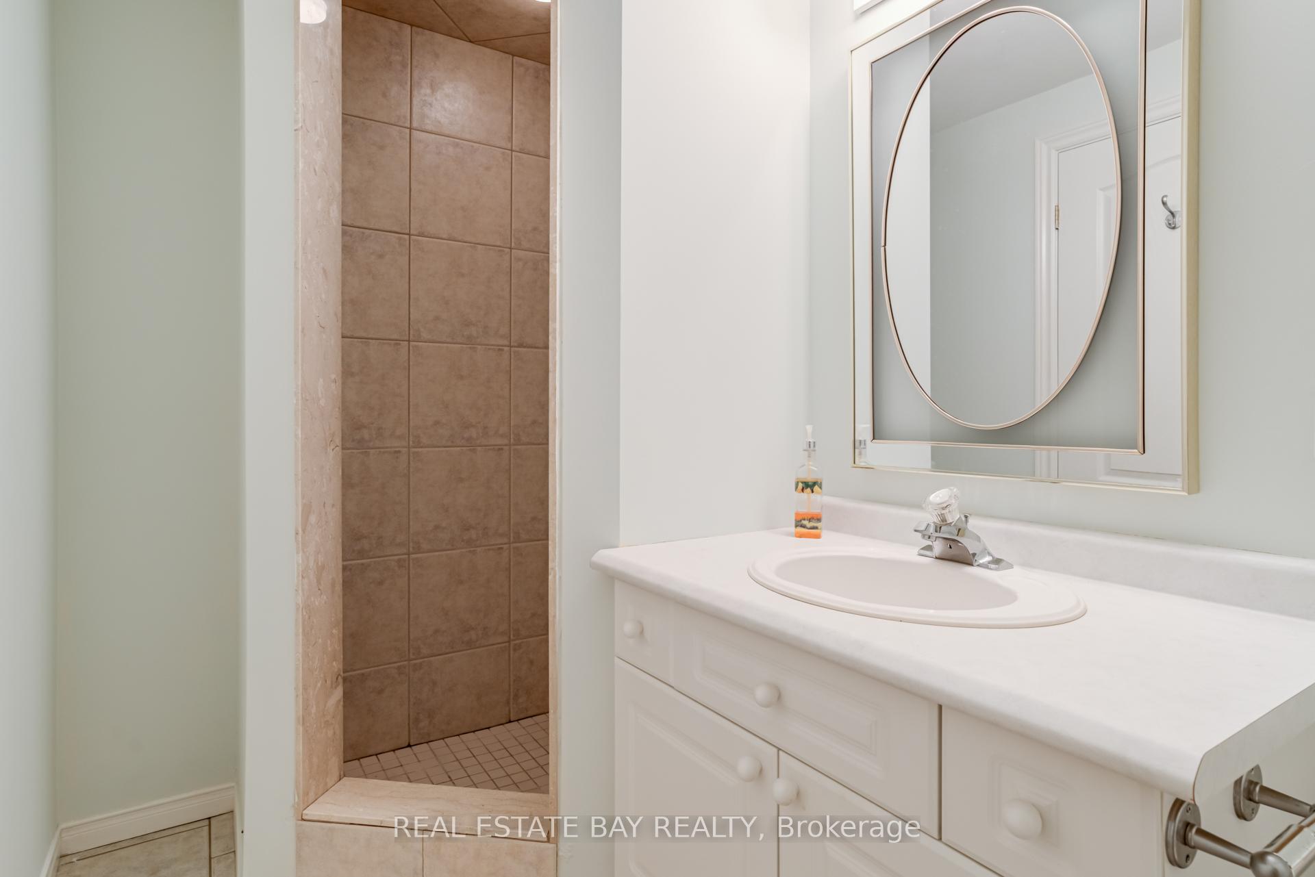 Photo 39 of Unit 7, 1085 Harrogate Drive, Hamilton, Meadowlands — HOMEH