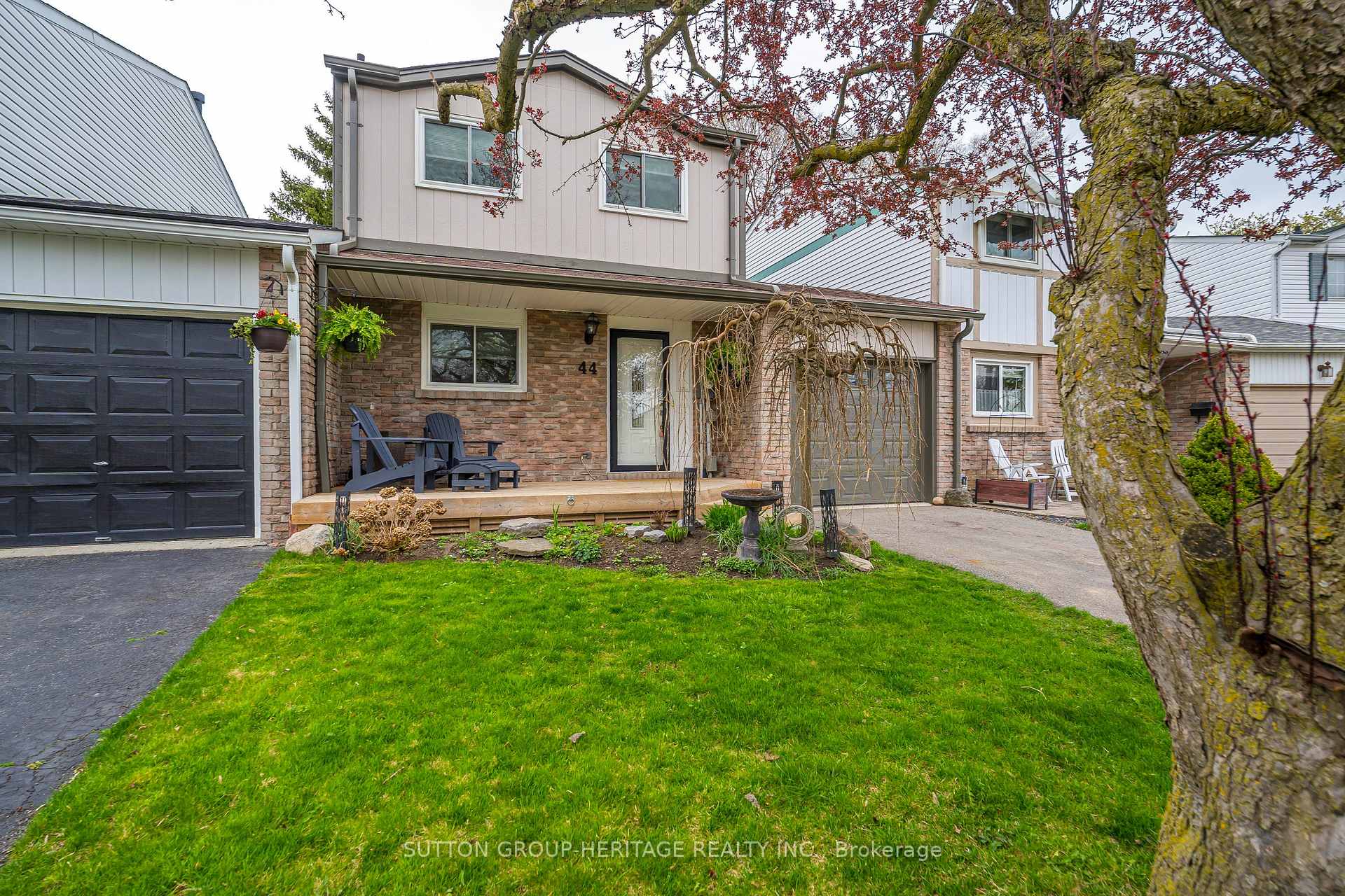 Photo 2 of 44 Banner Crescent, Ajax, South West — HOMEH