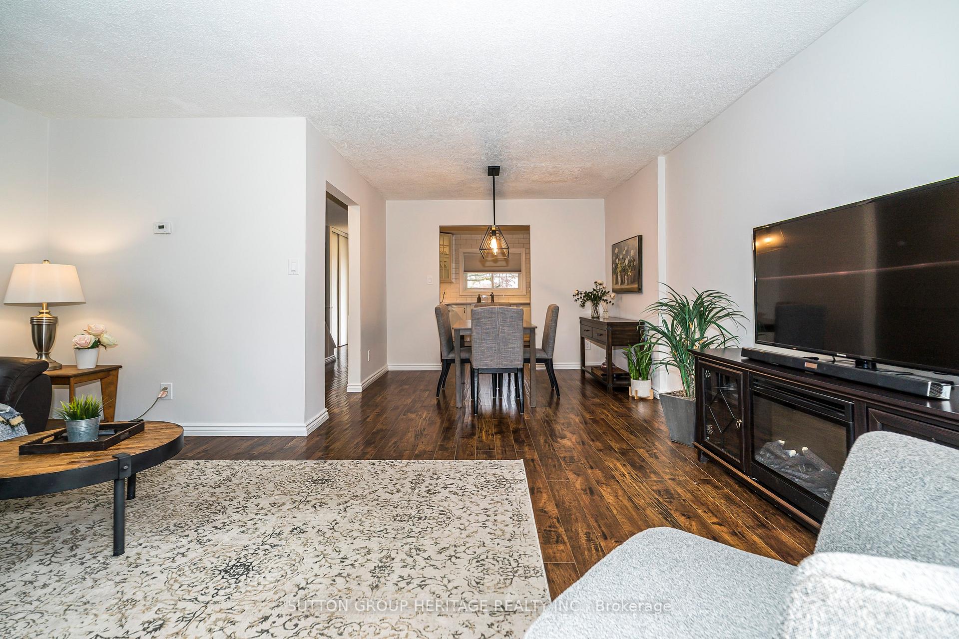 Photo 20 of 44 Banner Crescent, Ajax, South West — HOMEH