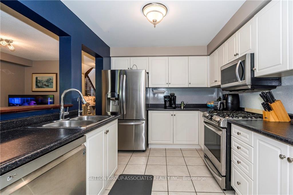 Photo 11 of Unit 51, 485 Green Road, Hamilton, Stoney Creek — HOMEH