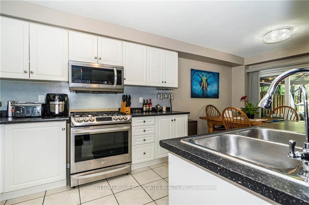 Photo 12 of Unit 51, 485 Green Road, Hamilton, Stoney Creek — HOMEH
