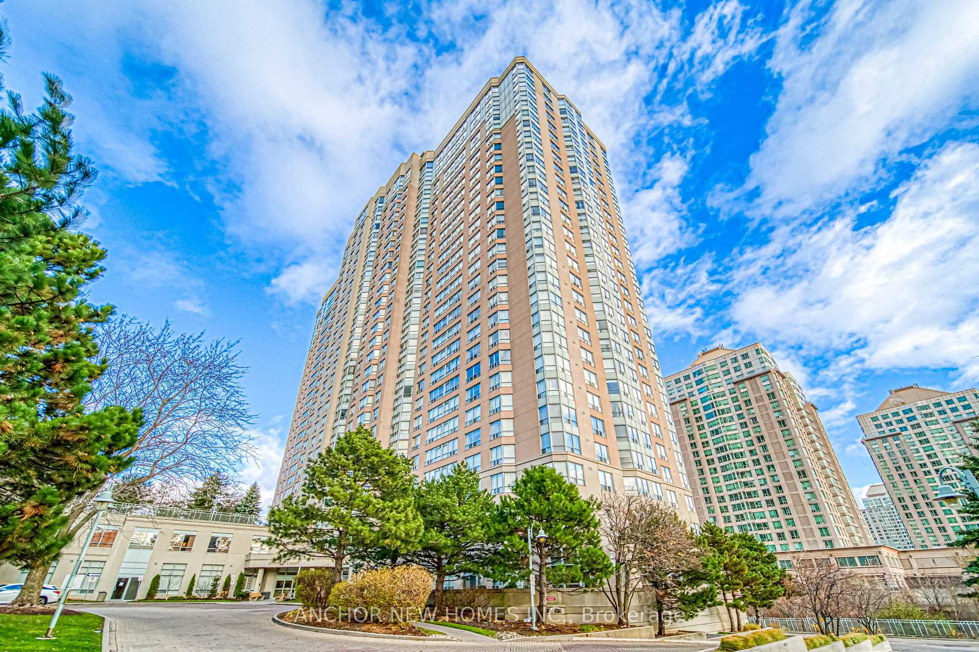 Front of Unit 305, 88 Corporate Drive