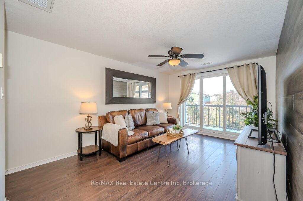 Photo 3 of Unit 21, 35 Mountford Drive, Guelph, Grange Road — HOMEH