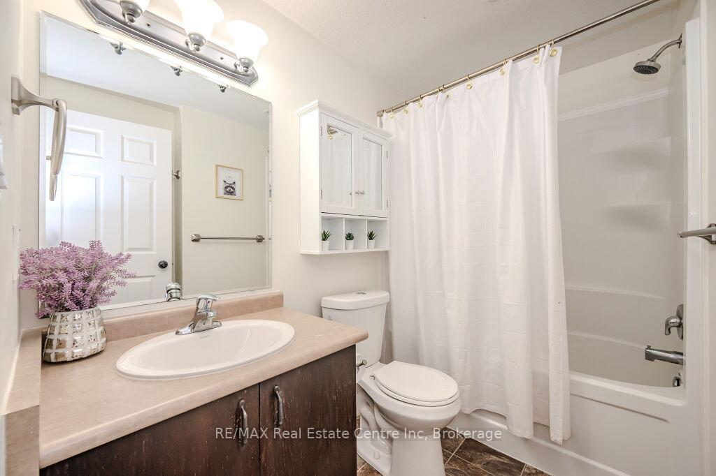 Photo 9 of Unit 21, 35 Mountford Drive, Guelph, Grange Road — HOMEH