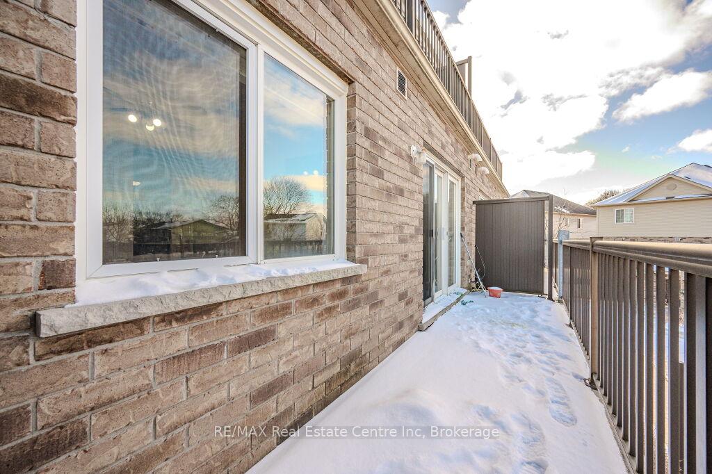 Photo 10 of Unit 21, 35 Mountford Drive, Guelph, Grange Road — HOMEH