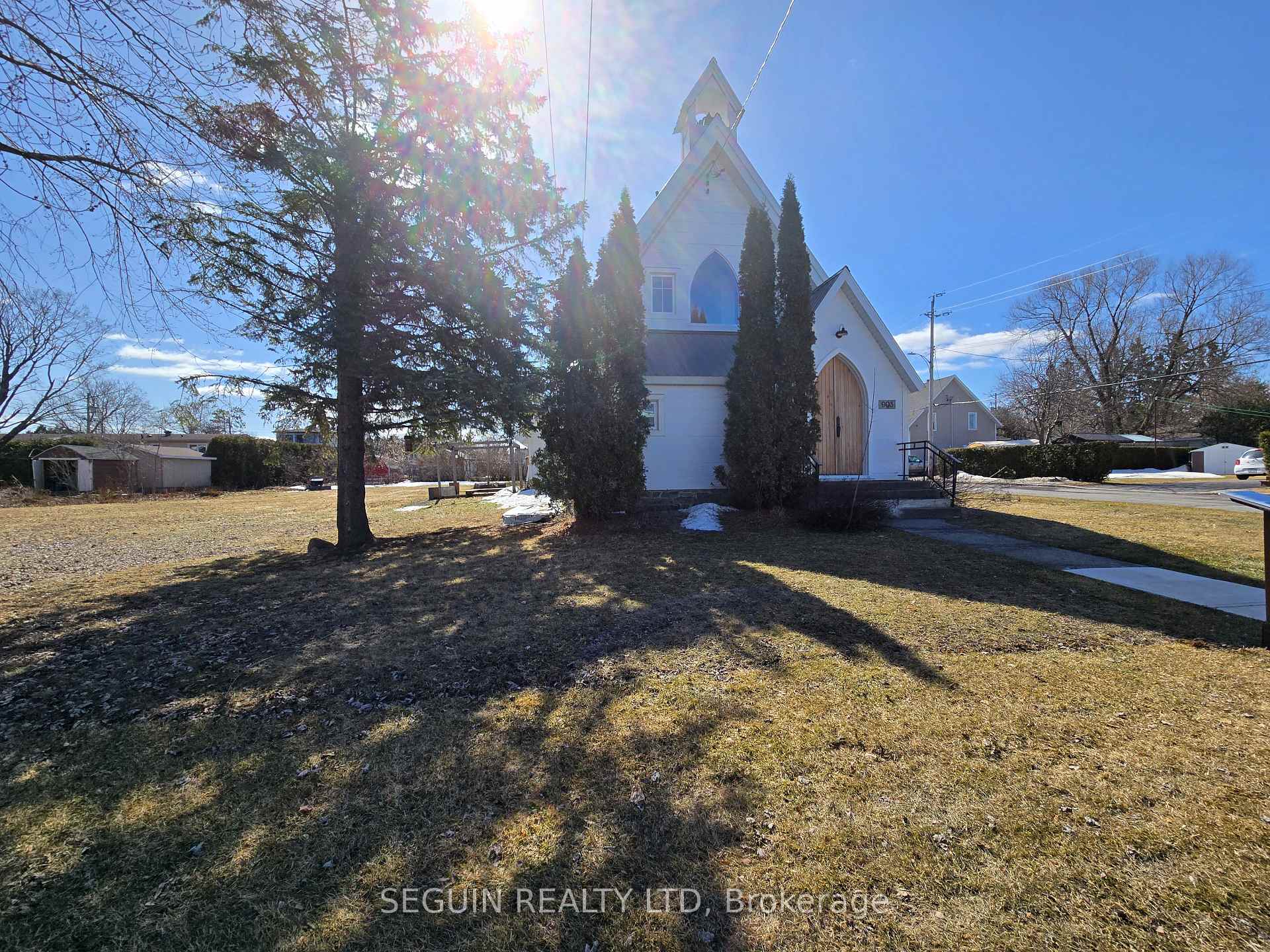 Photo 4 of 903 Front Road W, Champlain, L'Orignal — HOMEH