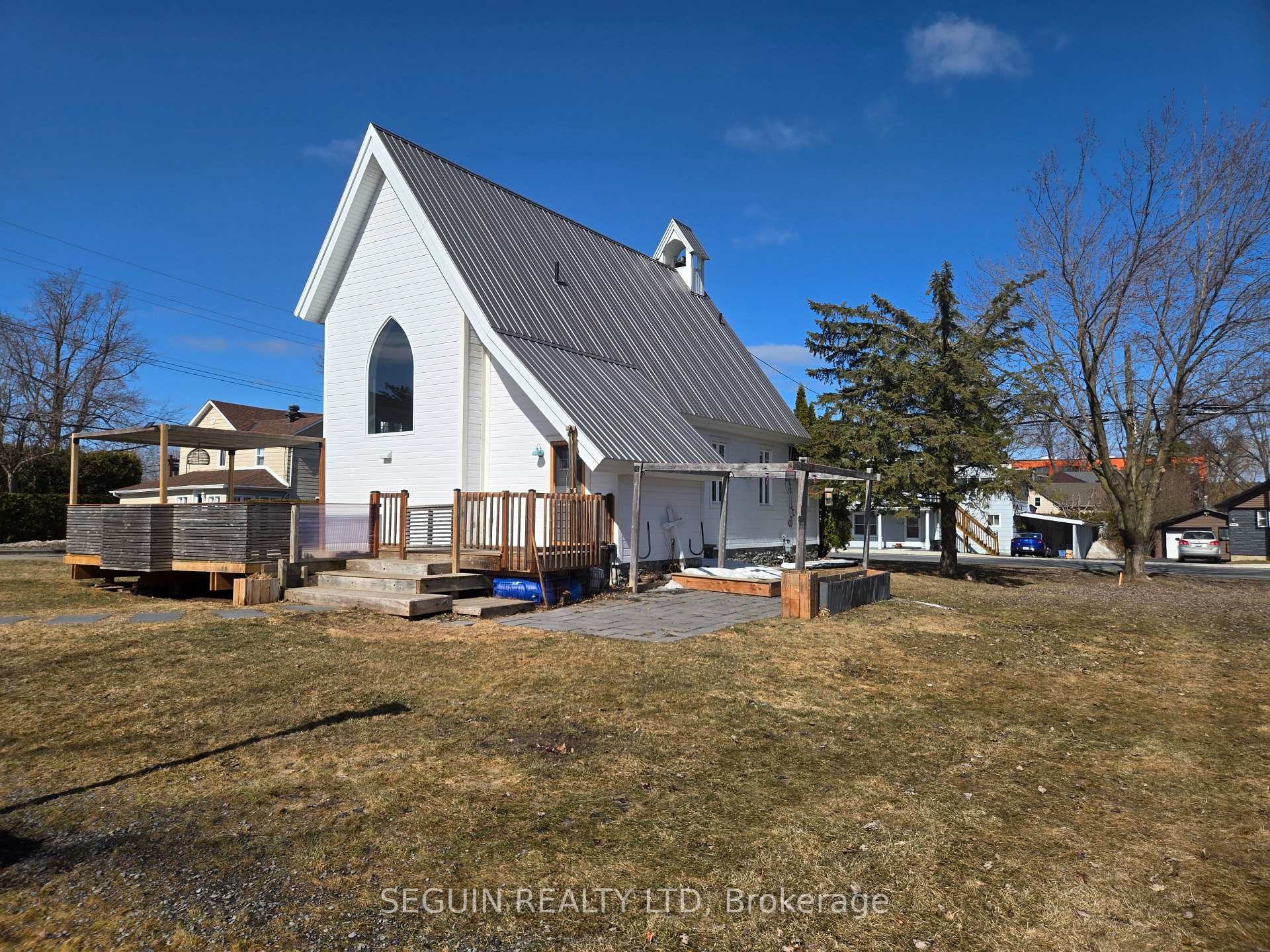 Photo 8 of 903 Front Road W, Champlain, L'Orignal — HOMEH