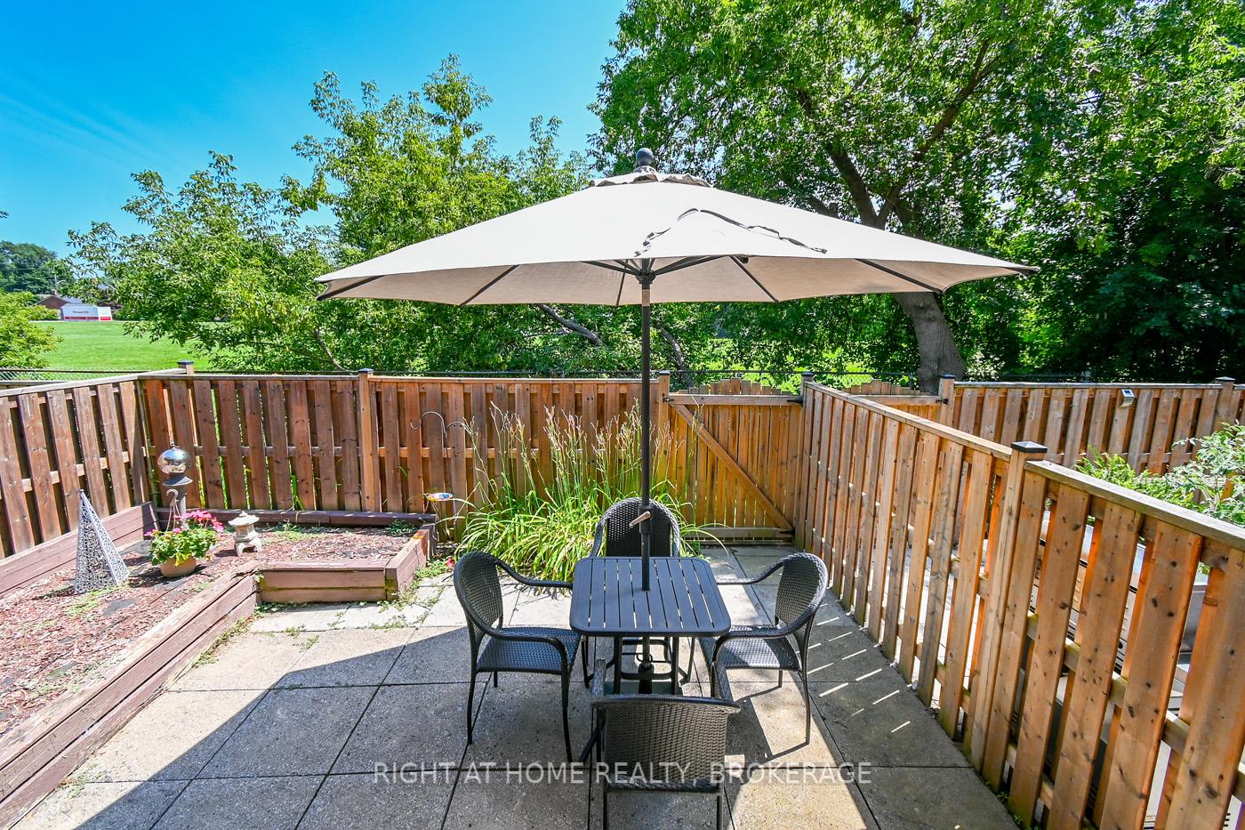Photo 17 of Unit 45, 122 Lakeshore Road, St. Catharines, Lakeport — HOMEH