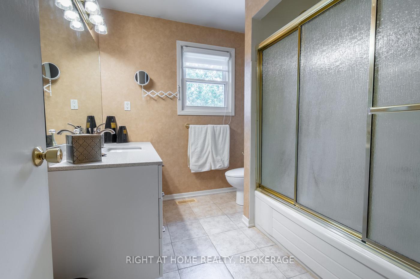 Photo 47 of Unit 45, 122 Lakeshore Road, St. Catharines, Lakeport — HOMEH