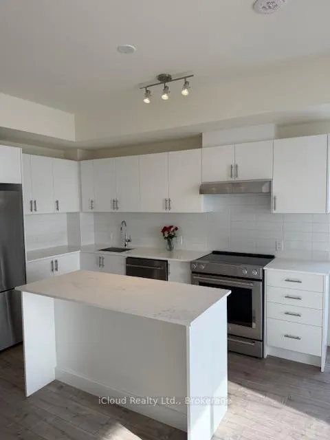 Photo 12 of Unit 921, 8960 Jane Street, Vaughan, Vellore Village — HOMEH