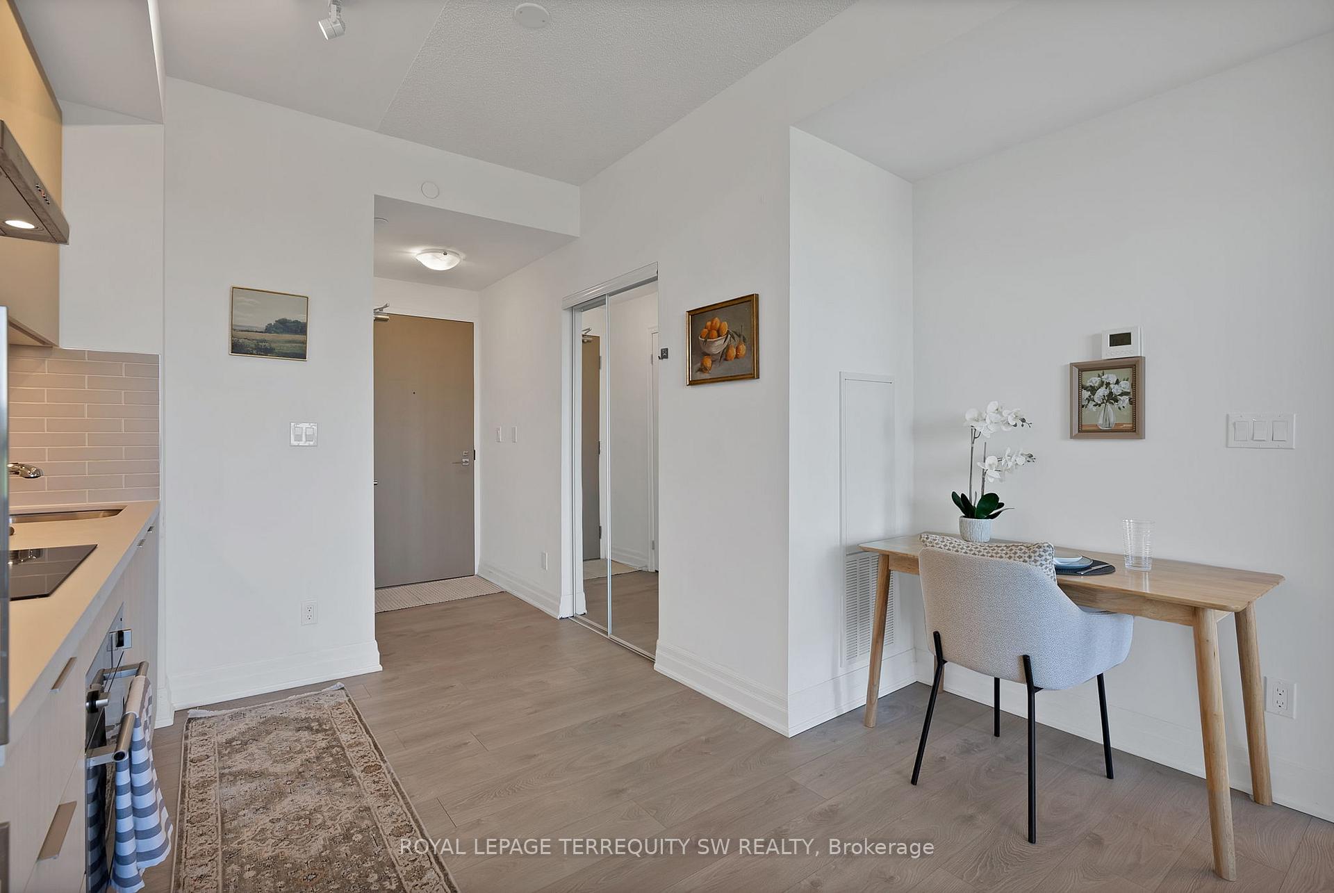 Photo 4 of Unit 616, 10 Rouge Valley Drive W, Markham, Unionville — HOMEH