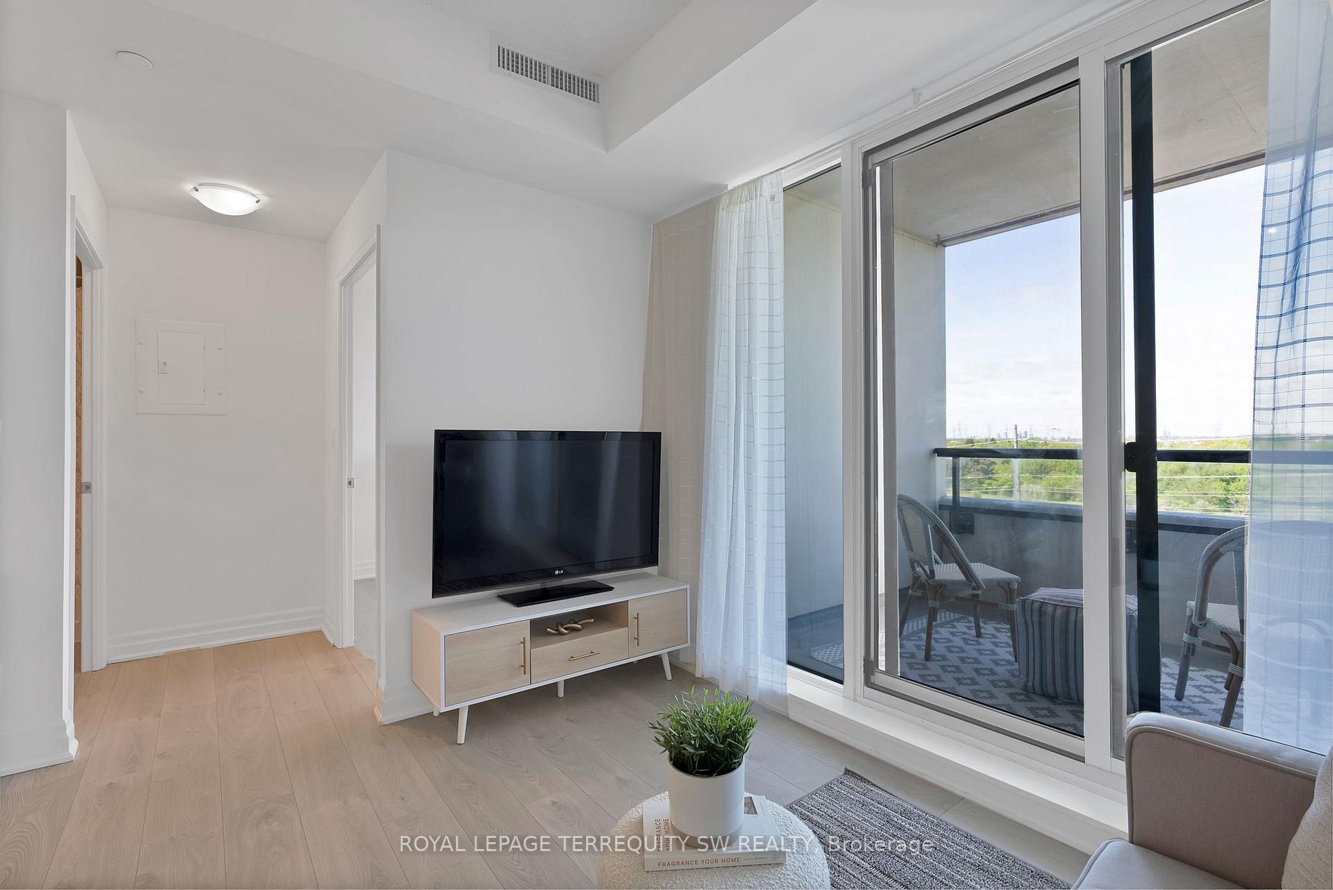 Photo 10 of Unit 616, 10 Rouge Valley Drive W, Markham, Unionville — HOMEH