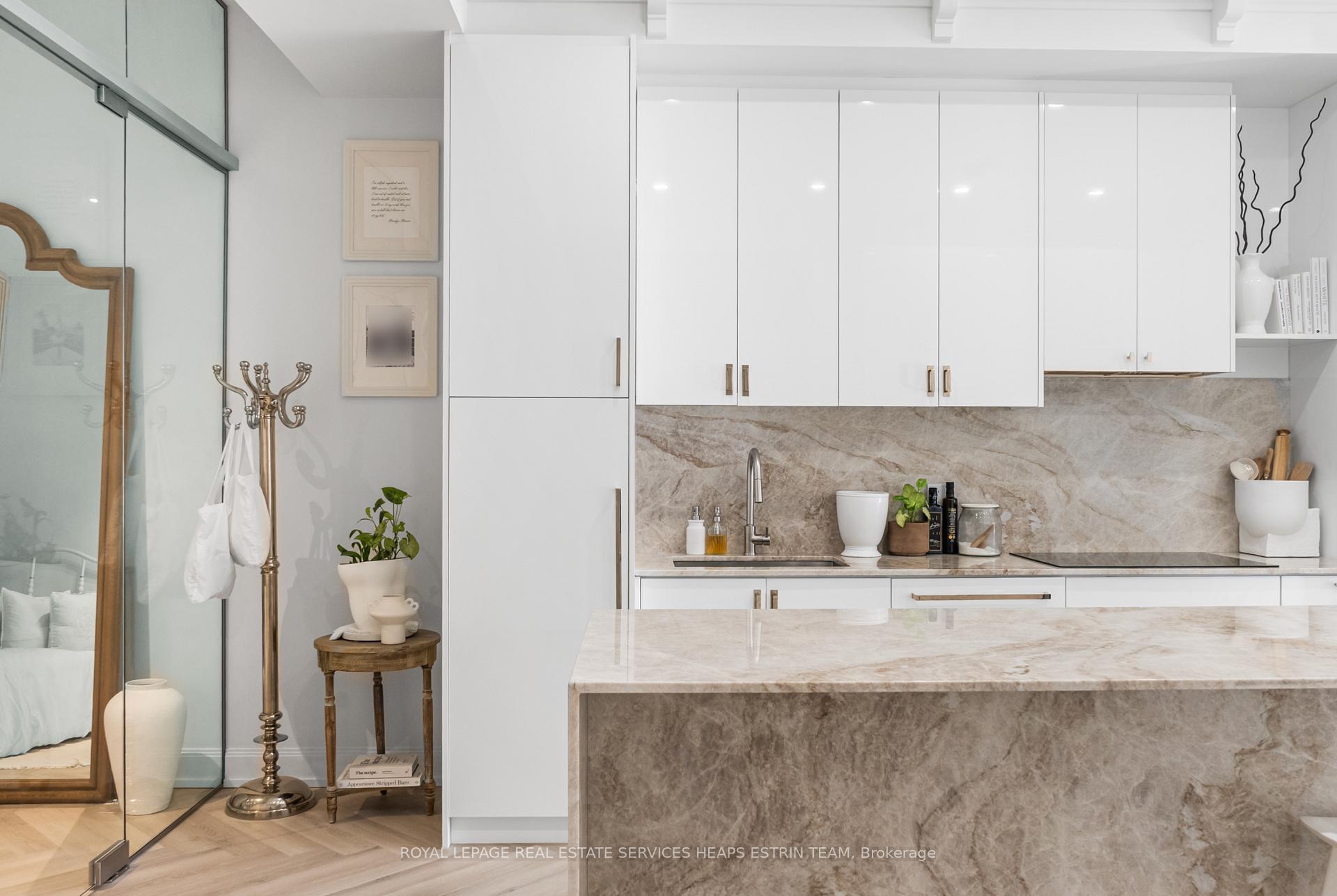 Photo 3 of Unit 409, 2181 Yonge Street, Toronto, Mount Pleasant West — HOMEH