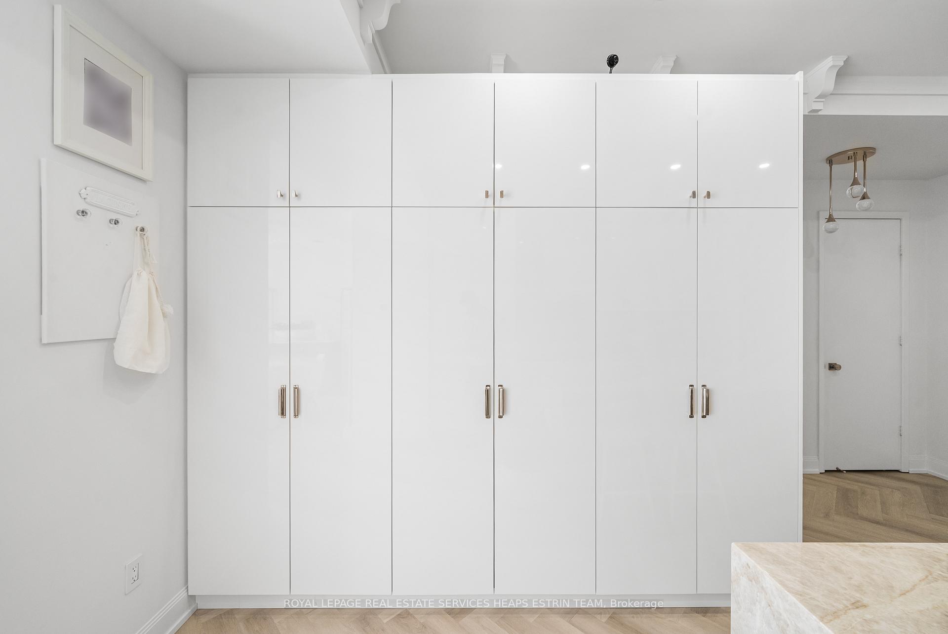 Photo 5 of Unit 409, 2181 Yonge Street, Toronto, Mount Pleasant West — HOMEH