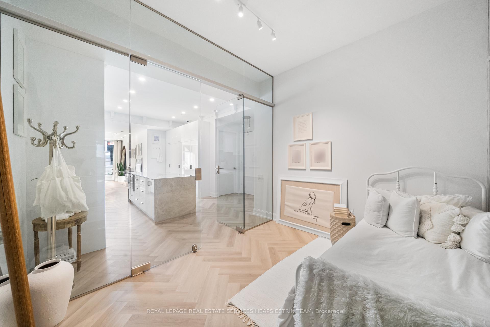 Photo 6 of Unit 409, 2181 Yonge Street, Toronto, Mount Pleasant West — HOMEH