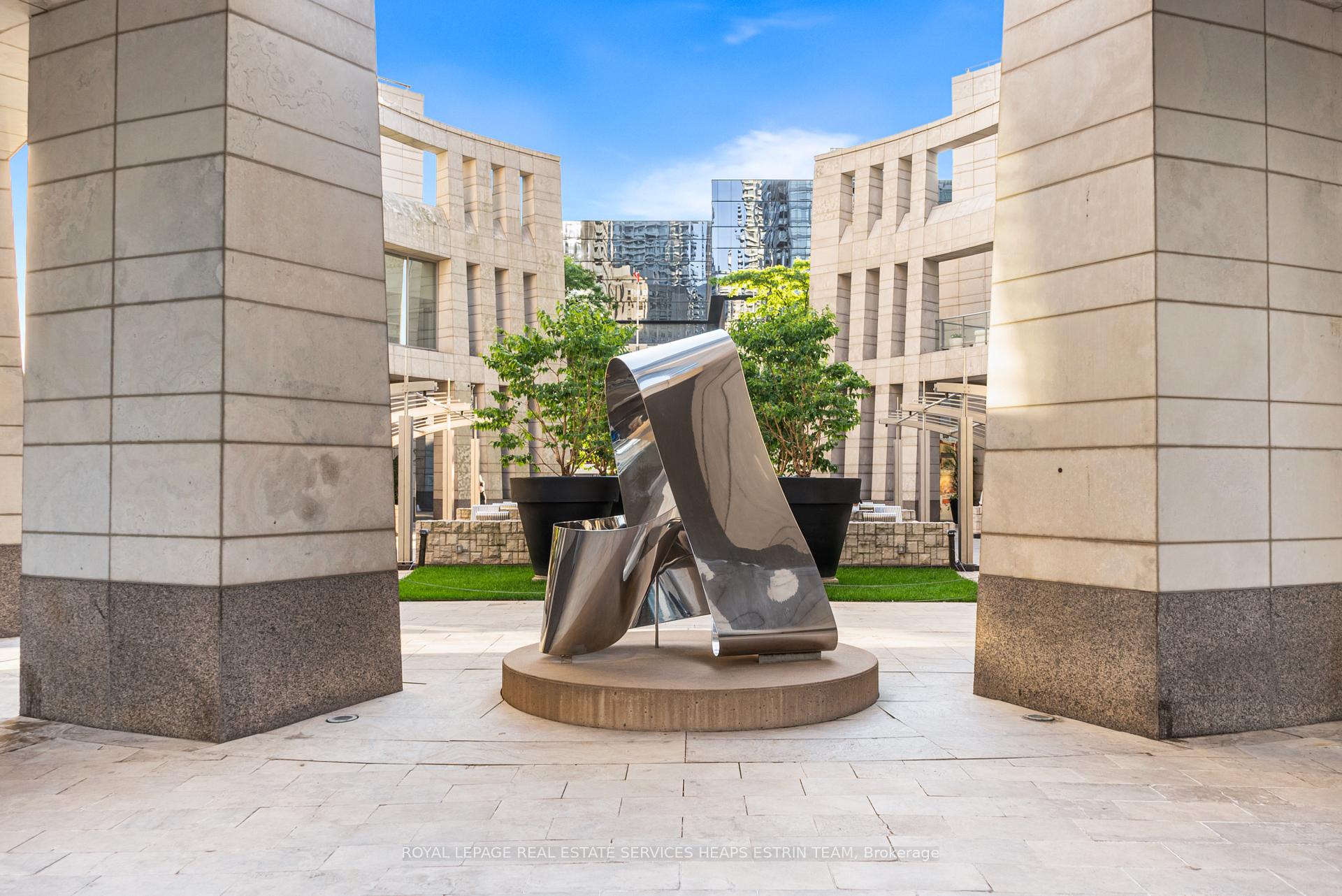 Photo 25 of Unit 409, 2181 Yonge Street, Toronto, Mount Pleasant West — HOMEH