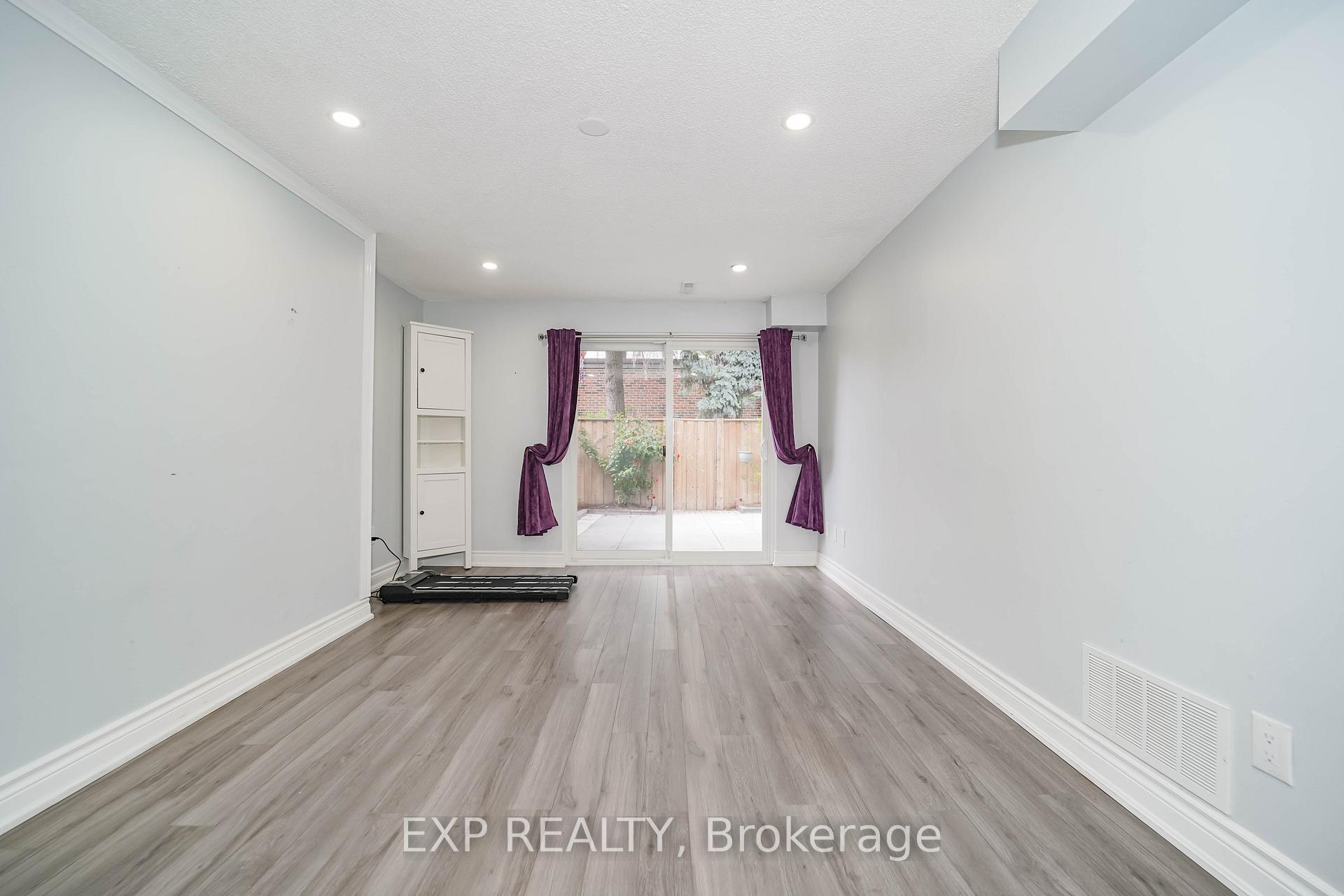 Photo 33 of Unit 30, 288 Simonston Boulevard, Markham, German Mills — HOMEH