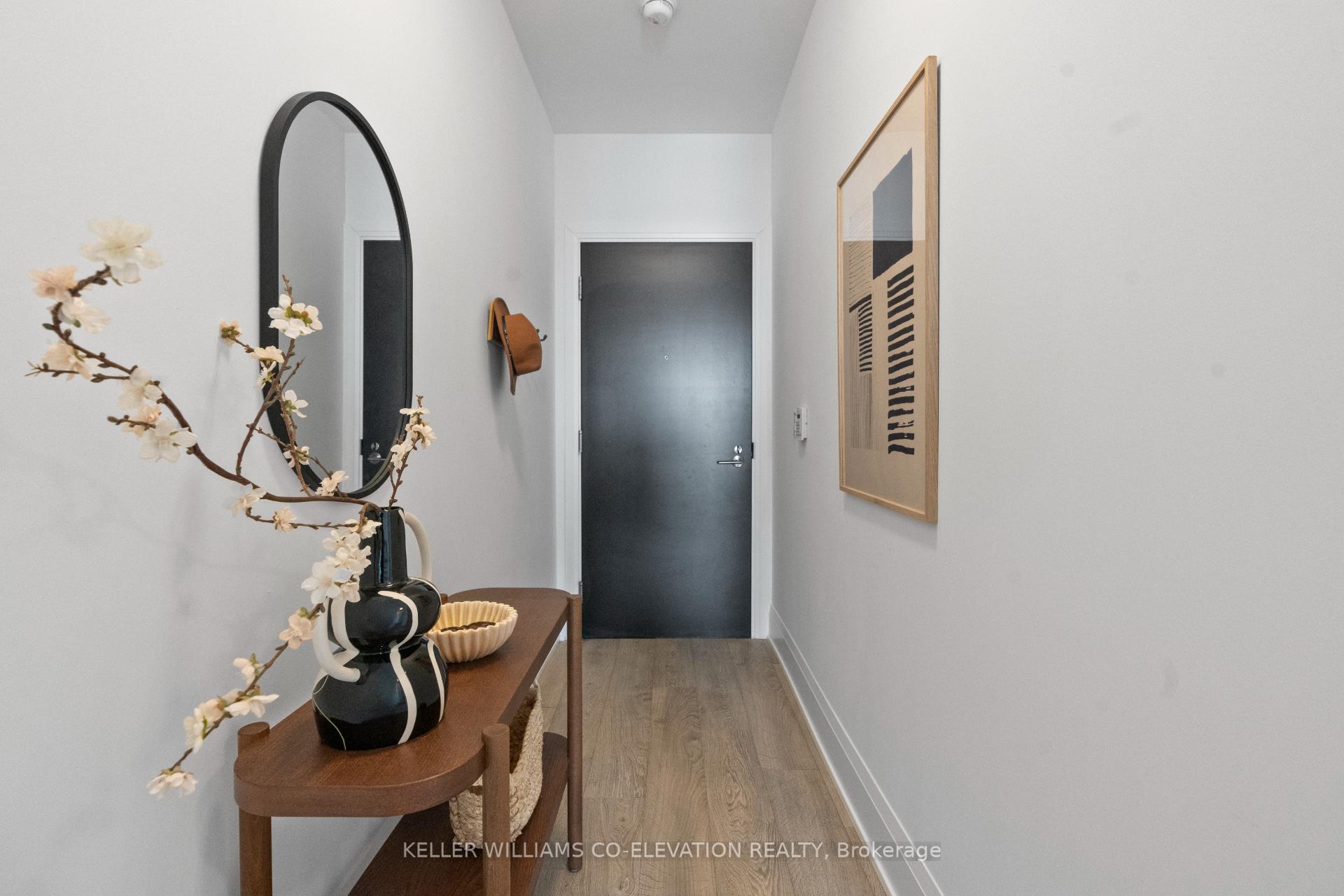 Photo 2 of Unit 2303, 101 Erskine Avenue, Toronto, Mount Pleasant West — HOMEH