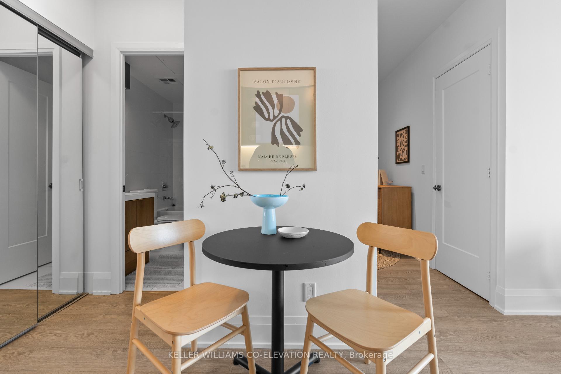 Photo 11 of Unit 2303, 101 Erskine Avenue, Toronto, Mount Pleasant West — HOMEH