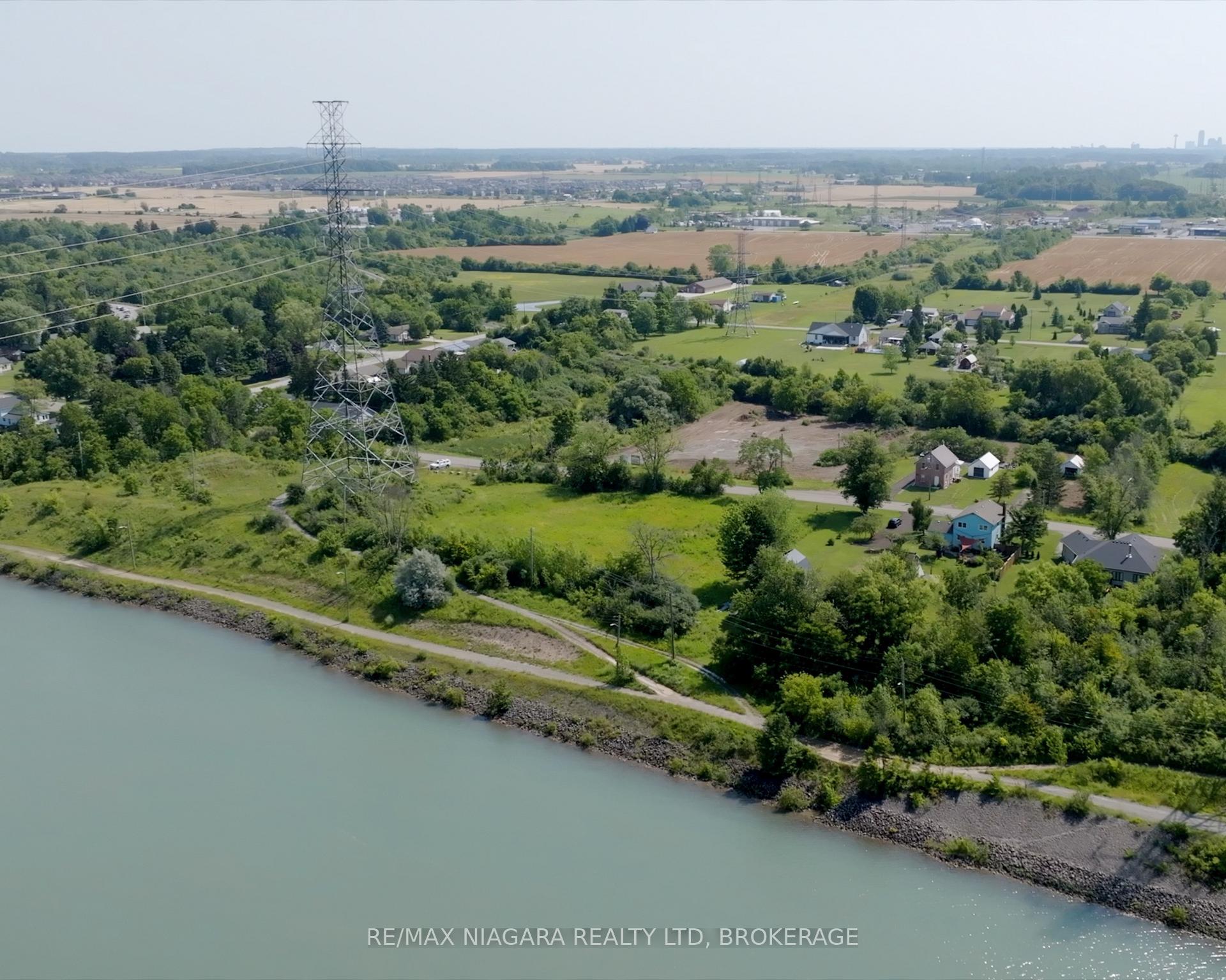 Photo 20 of Unit 2, 2248 Centre Street, Thorold, Port Robinson — HOMEH