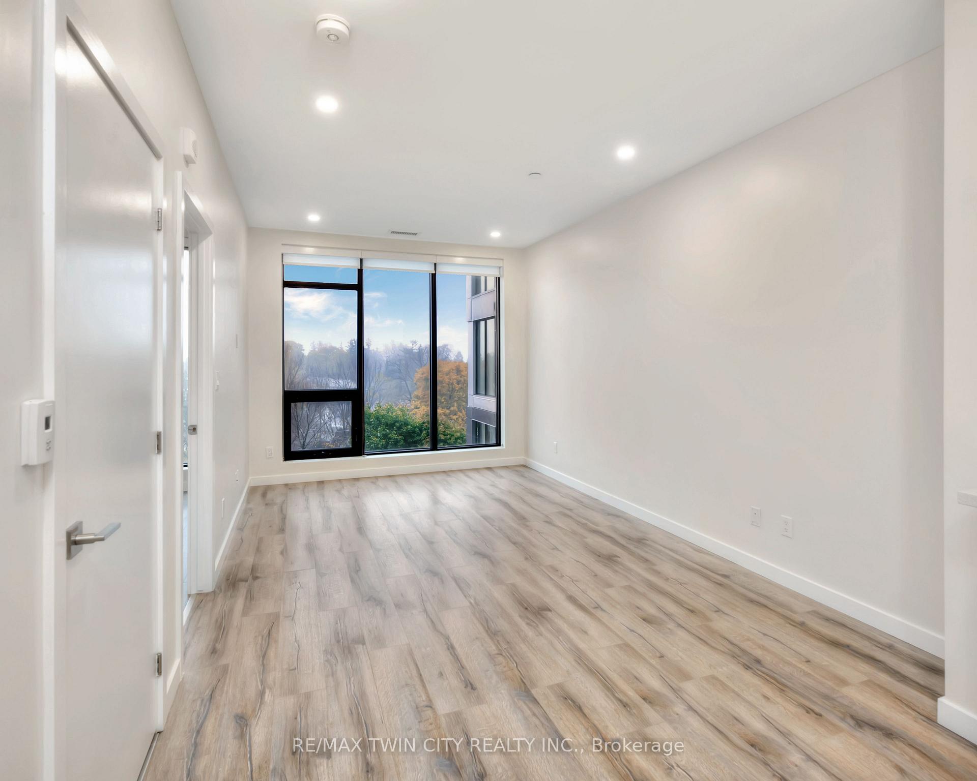 Photo 15 of Unit 520, 690 King Street W, Kitchener, KW Hospital — HOMEH