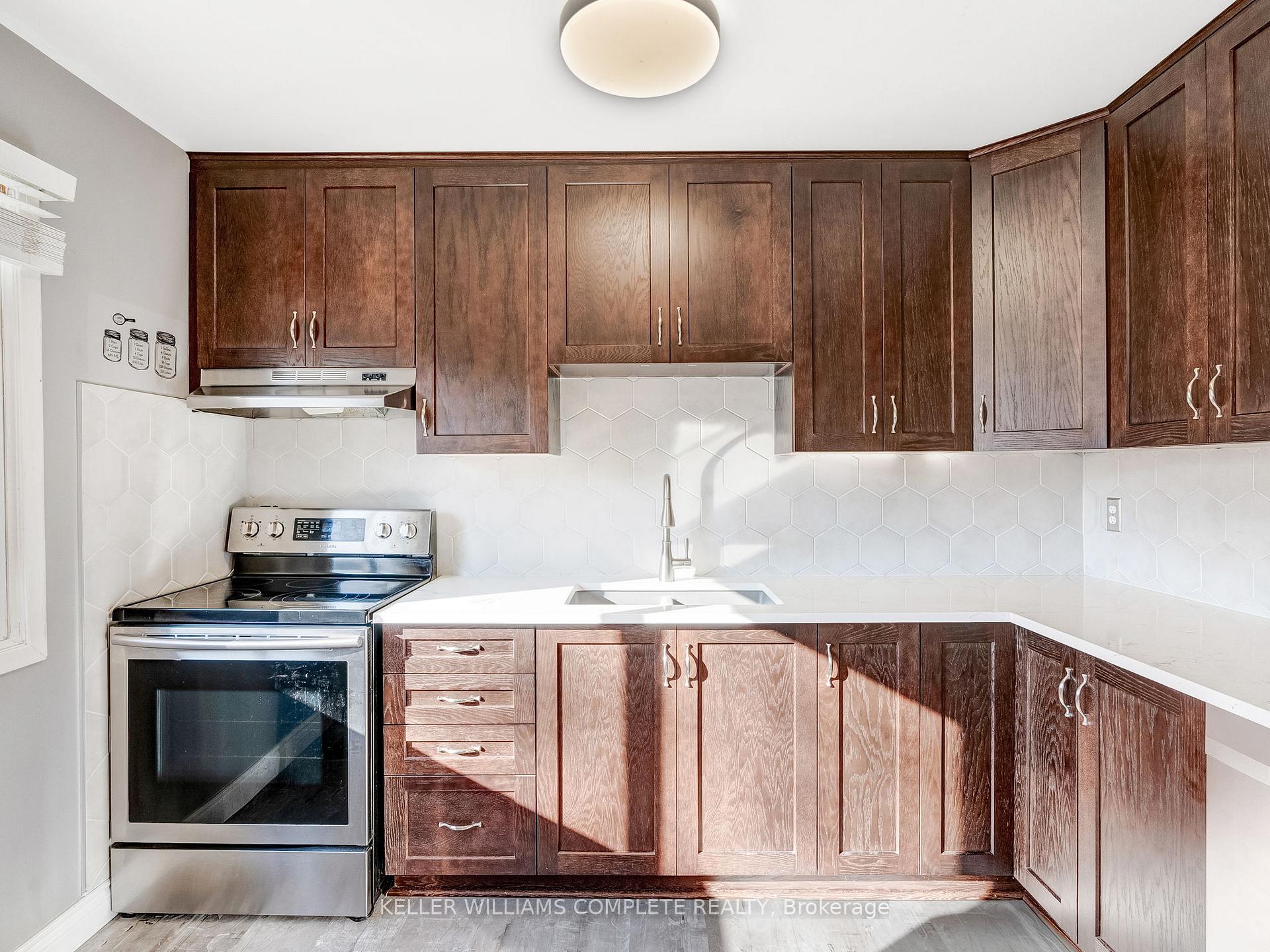 Photo 17 of Unit 7, 145 Rice Avenue, Hamilton, Fessenden — HOMEH