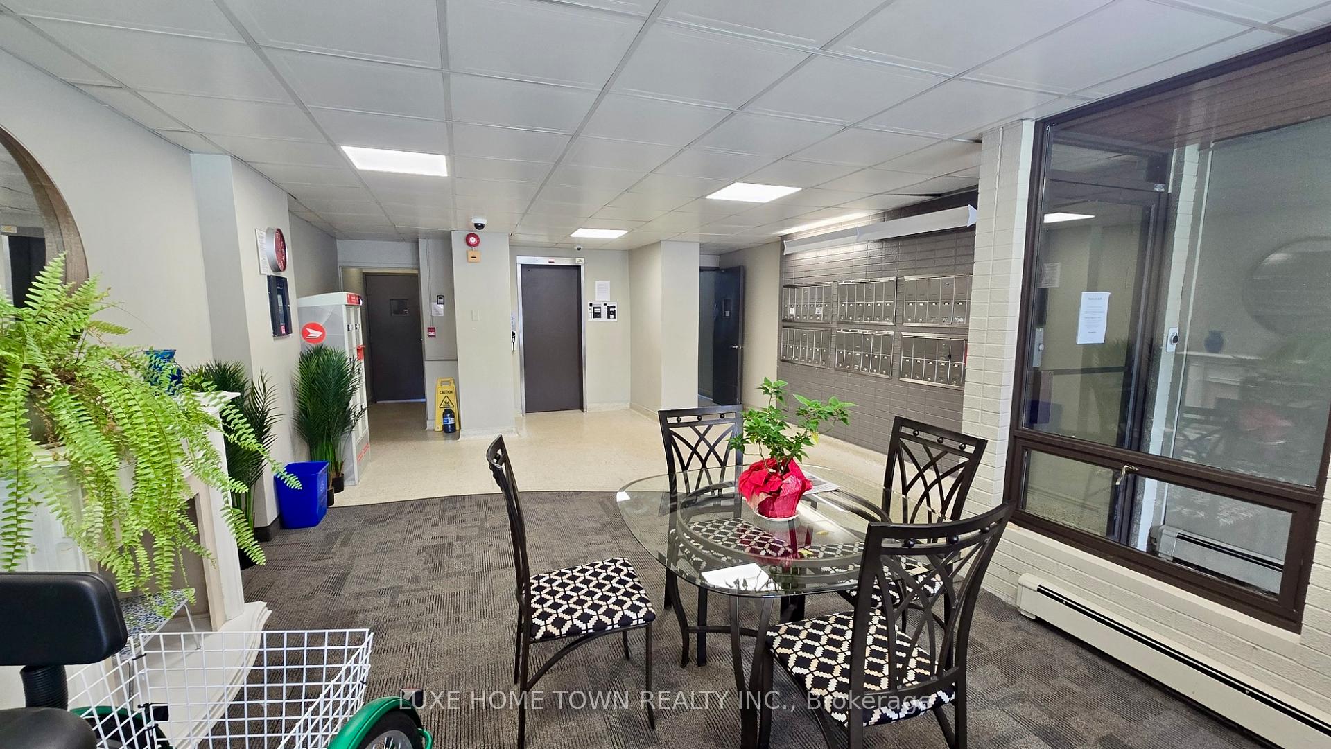 Photo 3 of Unit 503, 30 Summit Avenue, Hamilton, Eastmount — HOMEH