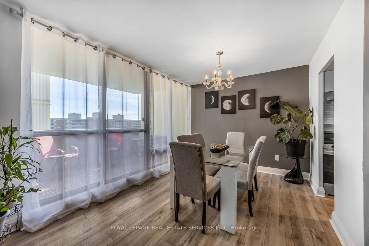 Photo 6 of Unit 2810, 5 Massey Square, Toronto, Crescent Town — HOMEH