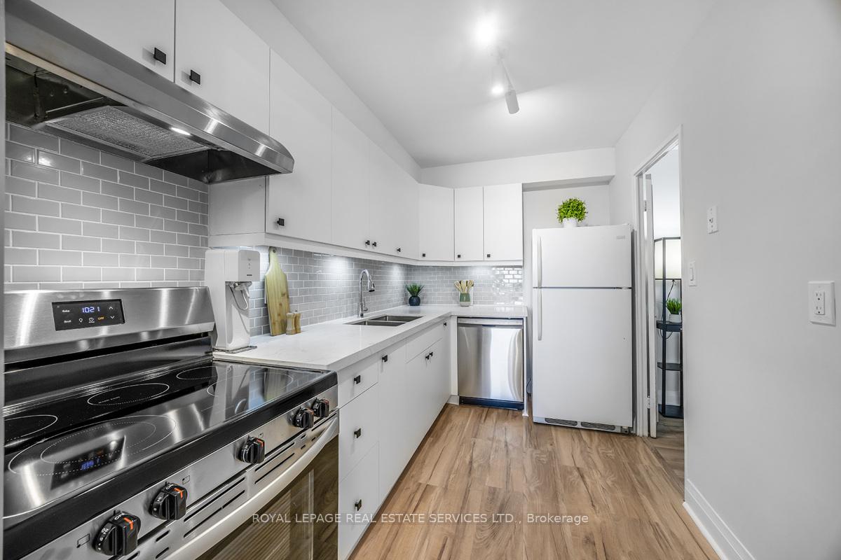 Photo 7 of Unit 2810, 5 Massey Square, Toronto, Crescent Town — HOMEH