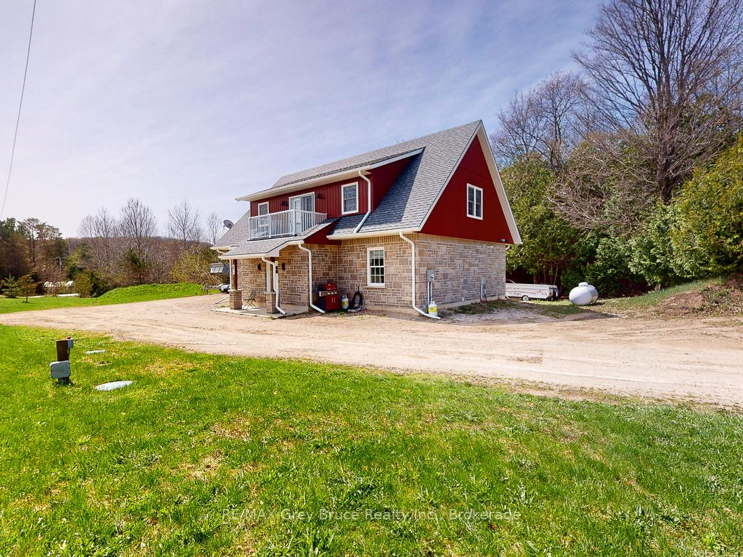 Photo 5 of 717052 West Back Line, Chatsworth — HOMEH
