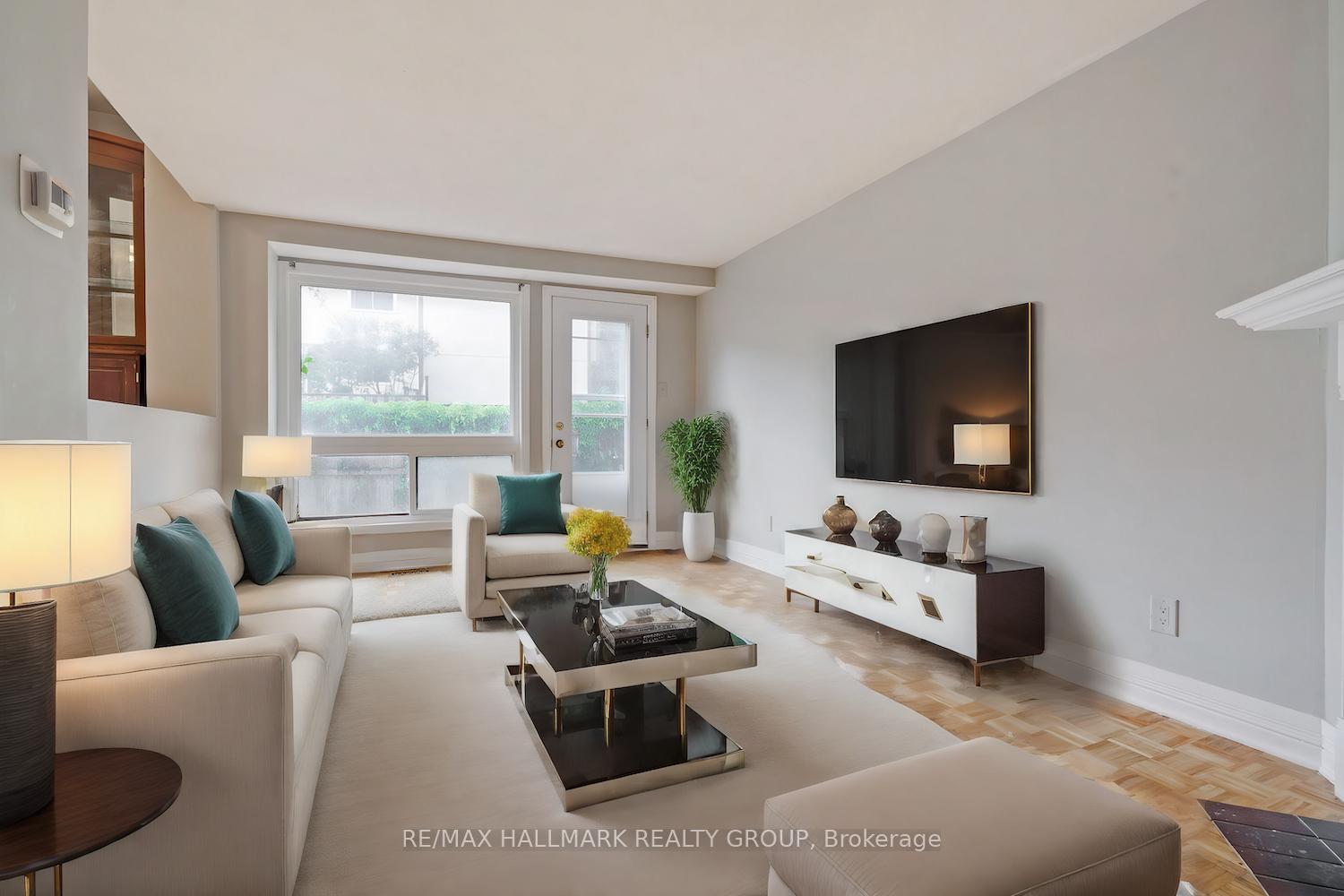 Photo 9 of 12F Larkshire Lane, Ottawa, Barrhaven - Pheasant Run — HOMEH