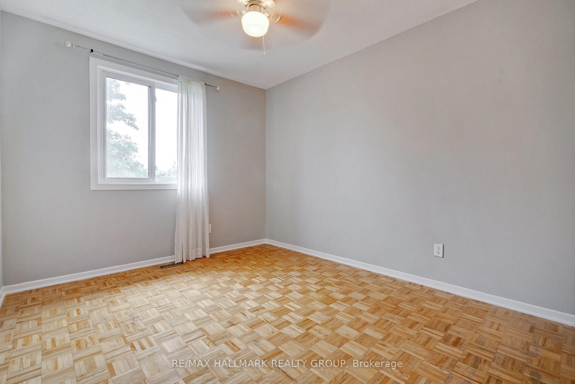 Photo 17 of 12F Larkshire Lane, Ottawa, Barrhaven - Pheasant Run — HOMEH