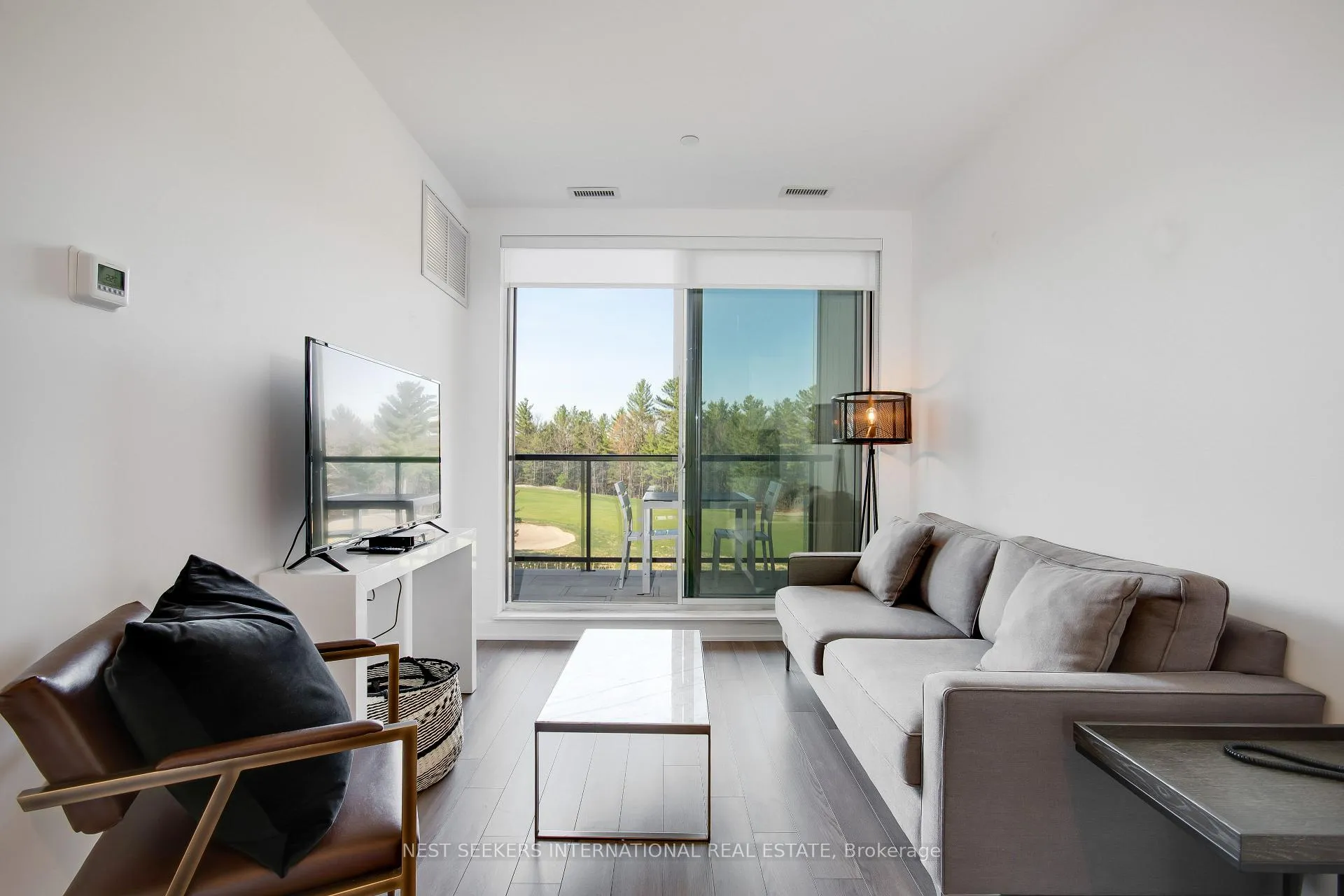 Photo 3 of Unit 411, 120 Carrick Trail, Gravenhurst, Muskoka (S) — HOMEH