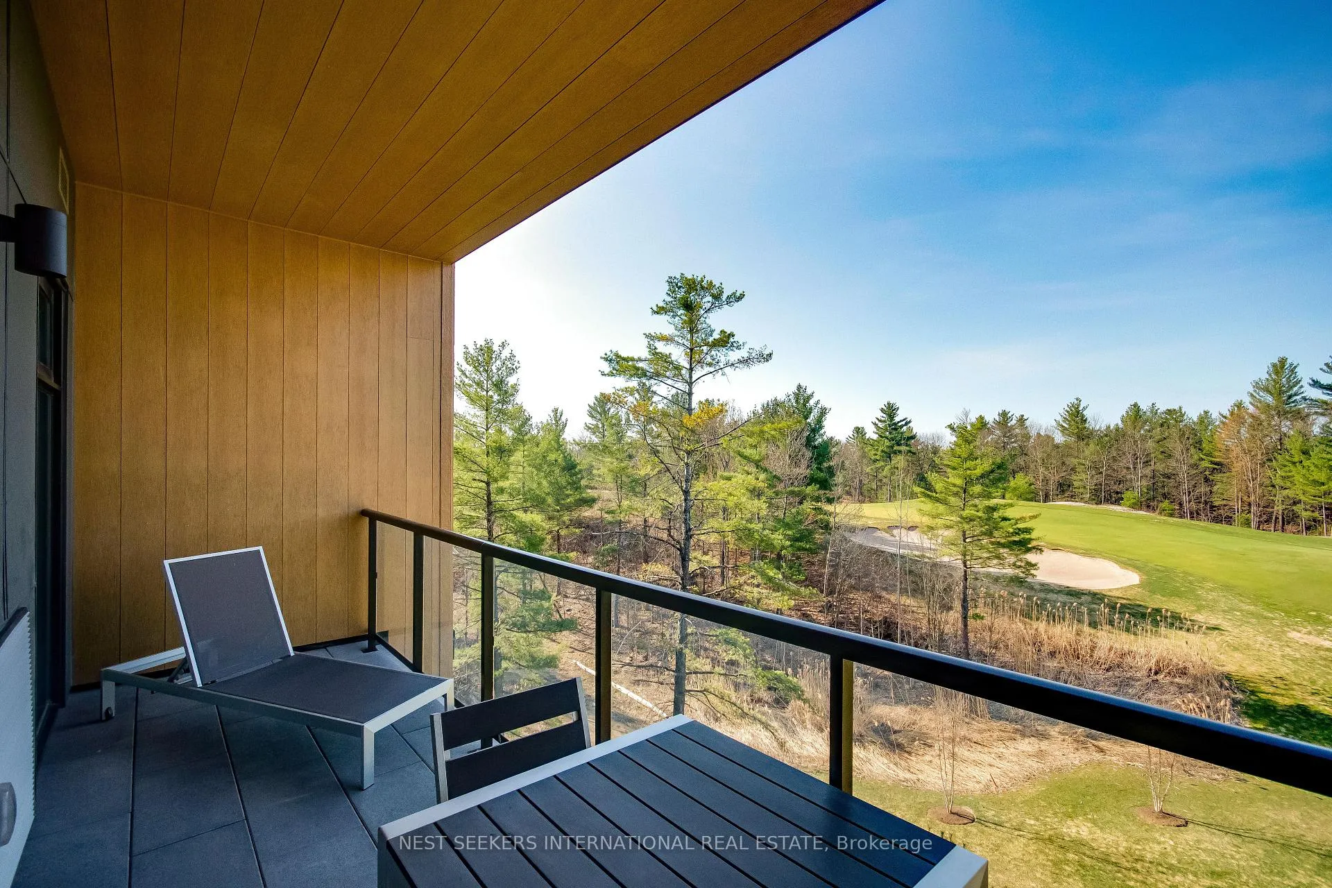 Photo 9 of Unit 411, 120 Carrick Trail, Gravenhurst, Muskoka (S) — HOMEH