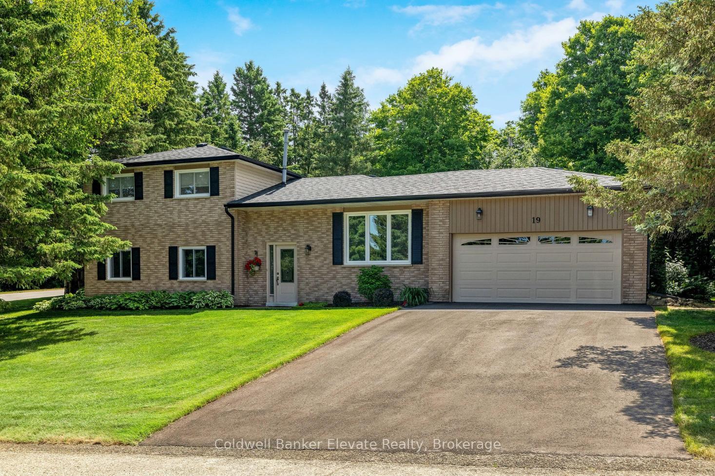 Photo 1 of 19 Wesley Crescent, Erin — HOMEH