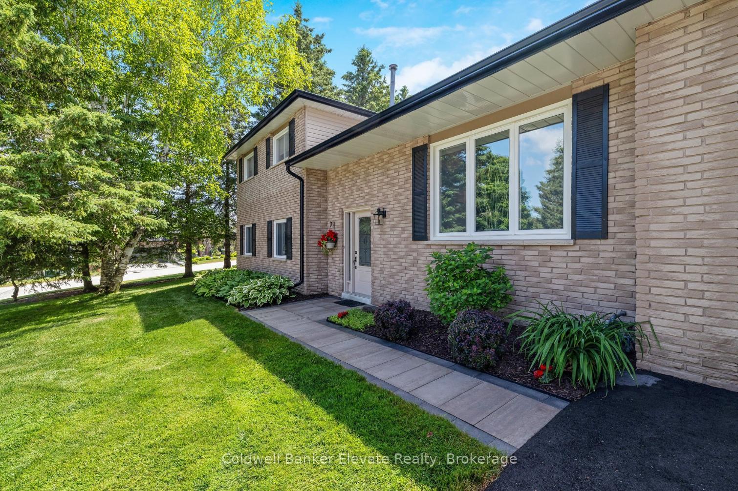 Photo 4 of 19 Wesley Crescent, Erin — HOMEH