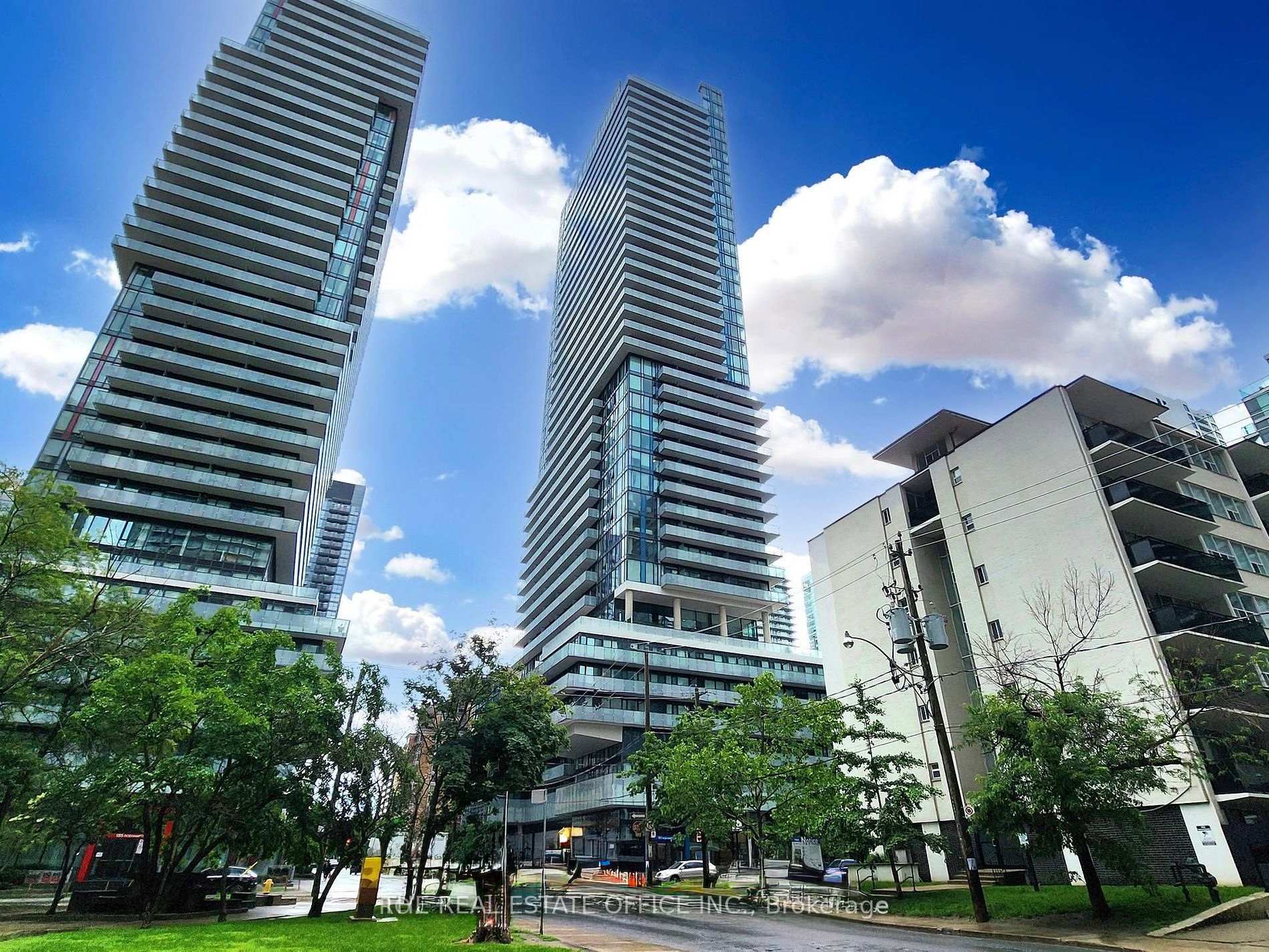 Photo 1 of Unit 2113, 161 Roehampton Avenue, Toronto, Mount Pleasant West — HOMEH