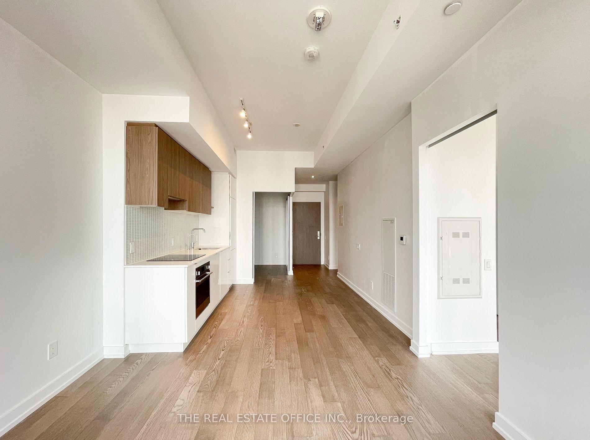 Photo 4 of Unit 2113, 161 Roehampton Avenue, Toronto, Mount Pleasant West — HOMEH