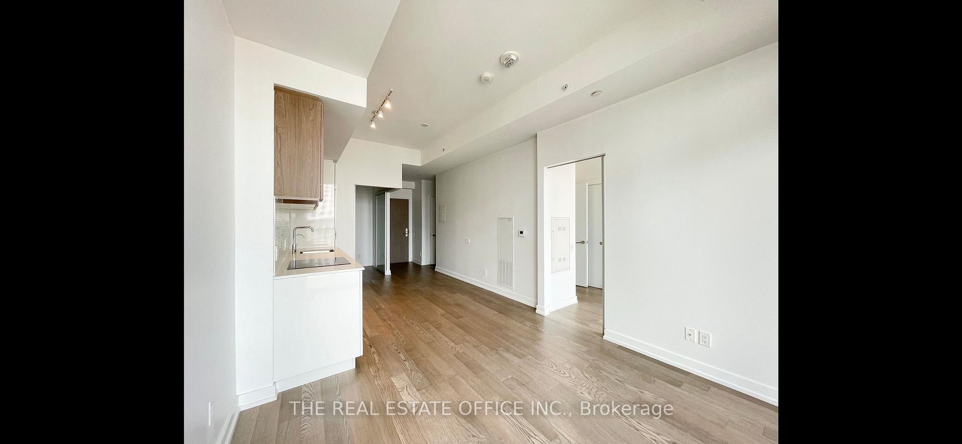 Photo 6 of Unit 2113, 161 Roehampton Avenue, Toronto, Mount Pleasant West — HOMEH